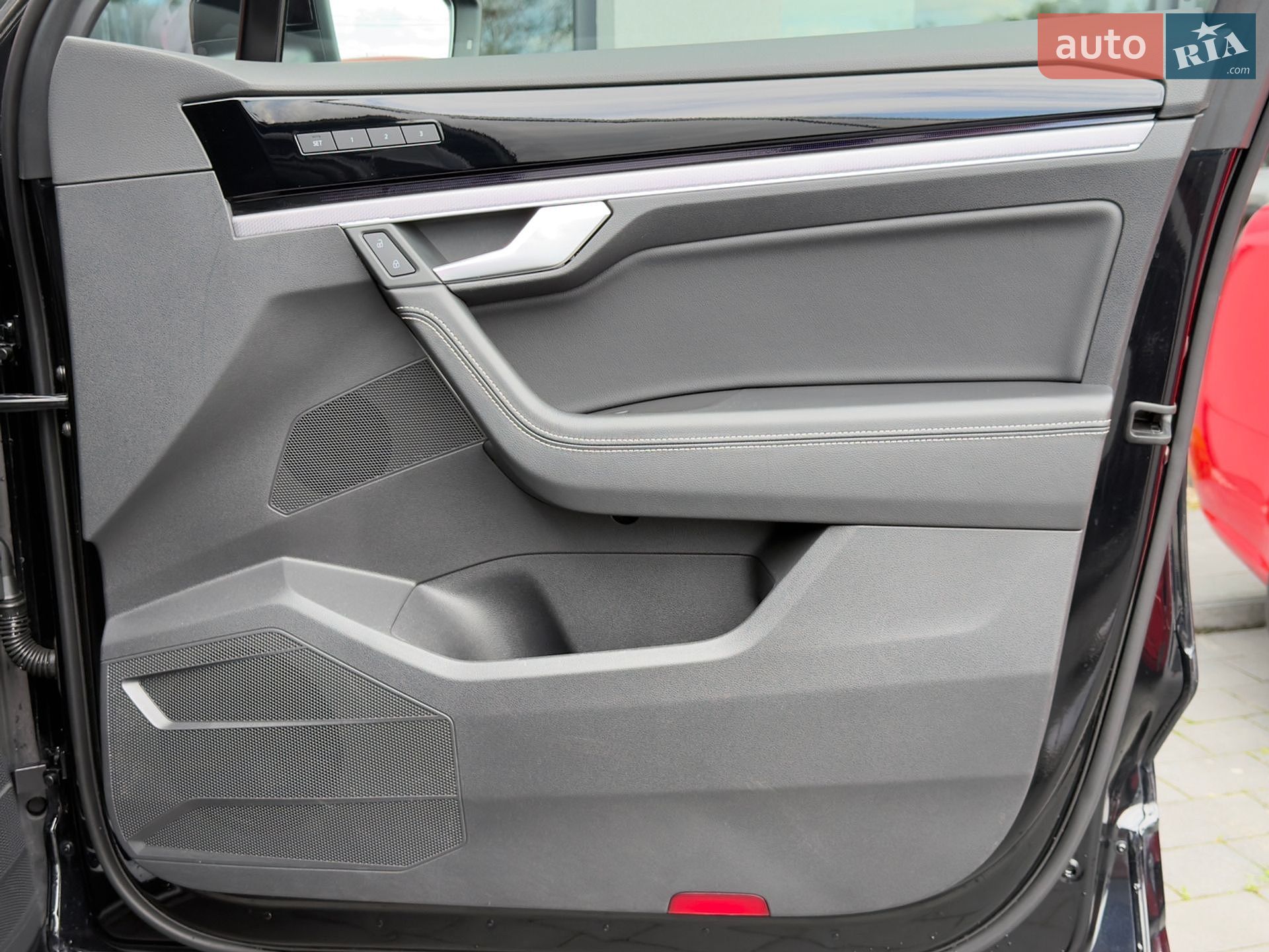 Volkswagen Touareg 2022 VIN WVGZZZCRZND017354 фото оголошення 17 з 63