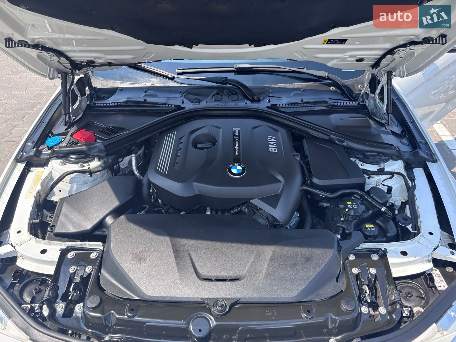BMW 3 Series 2017 VIN WBA8B9G35HNU56234 фото оголошення 7 з 15