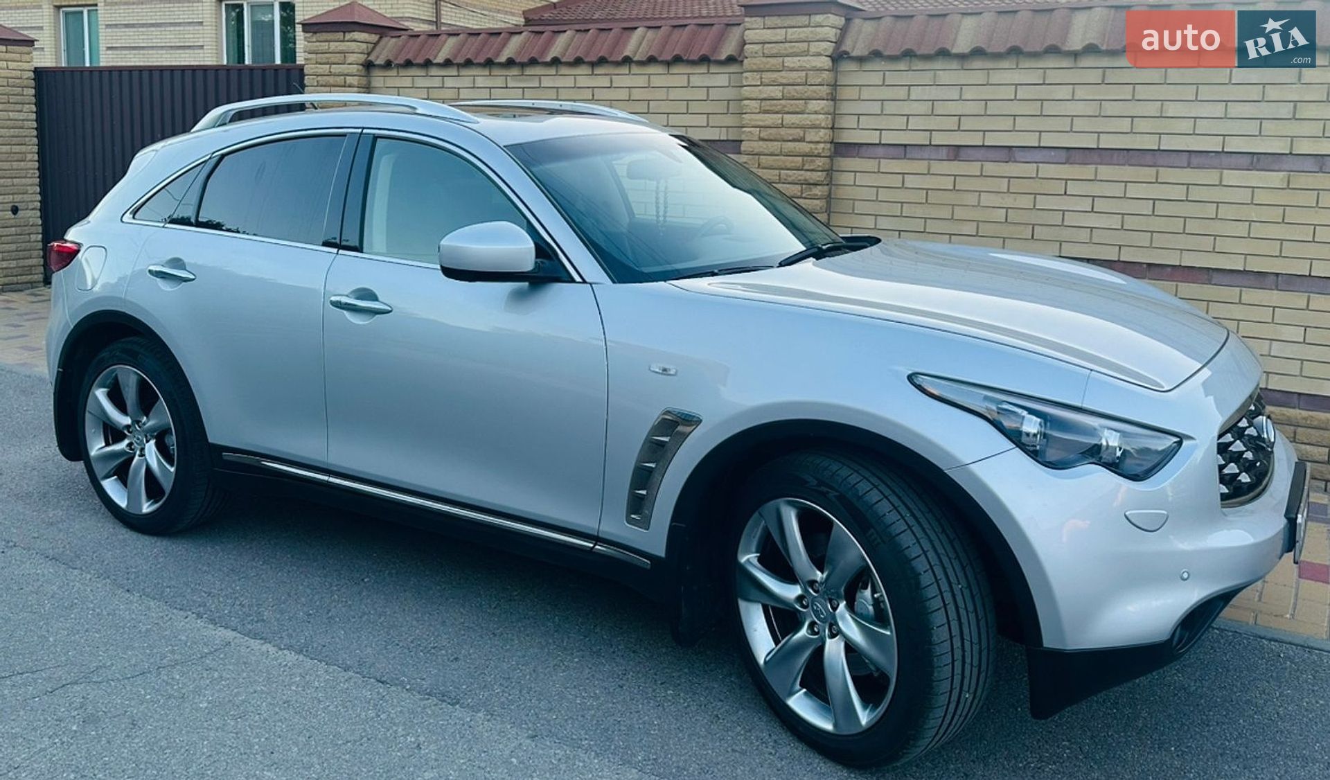 Infiniti FX 37 2010 VIN JN1TCNS51U0411159 фото оголошення 3 з 37