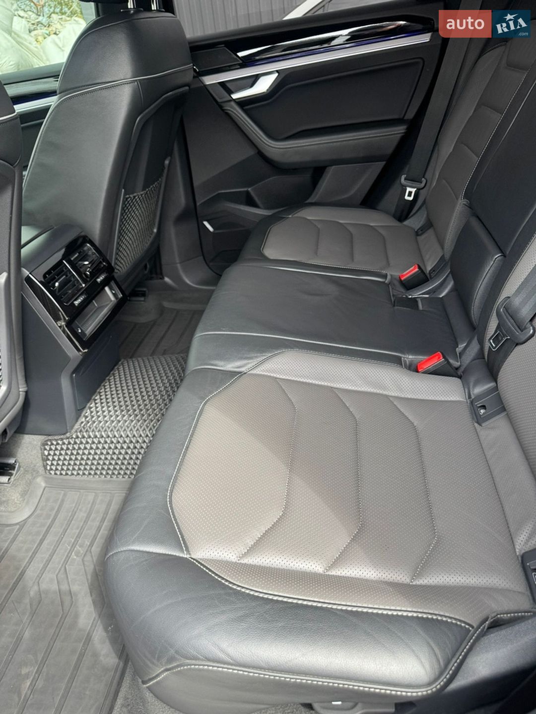 Volkswagen Touareg 2021 VIN WVGZZZCRZMD039658 фото оголошення 6 з 12