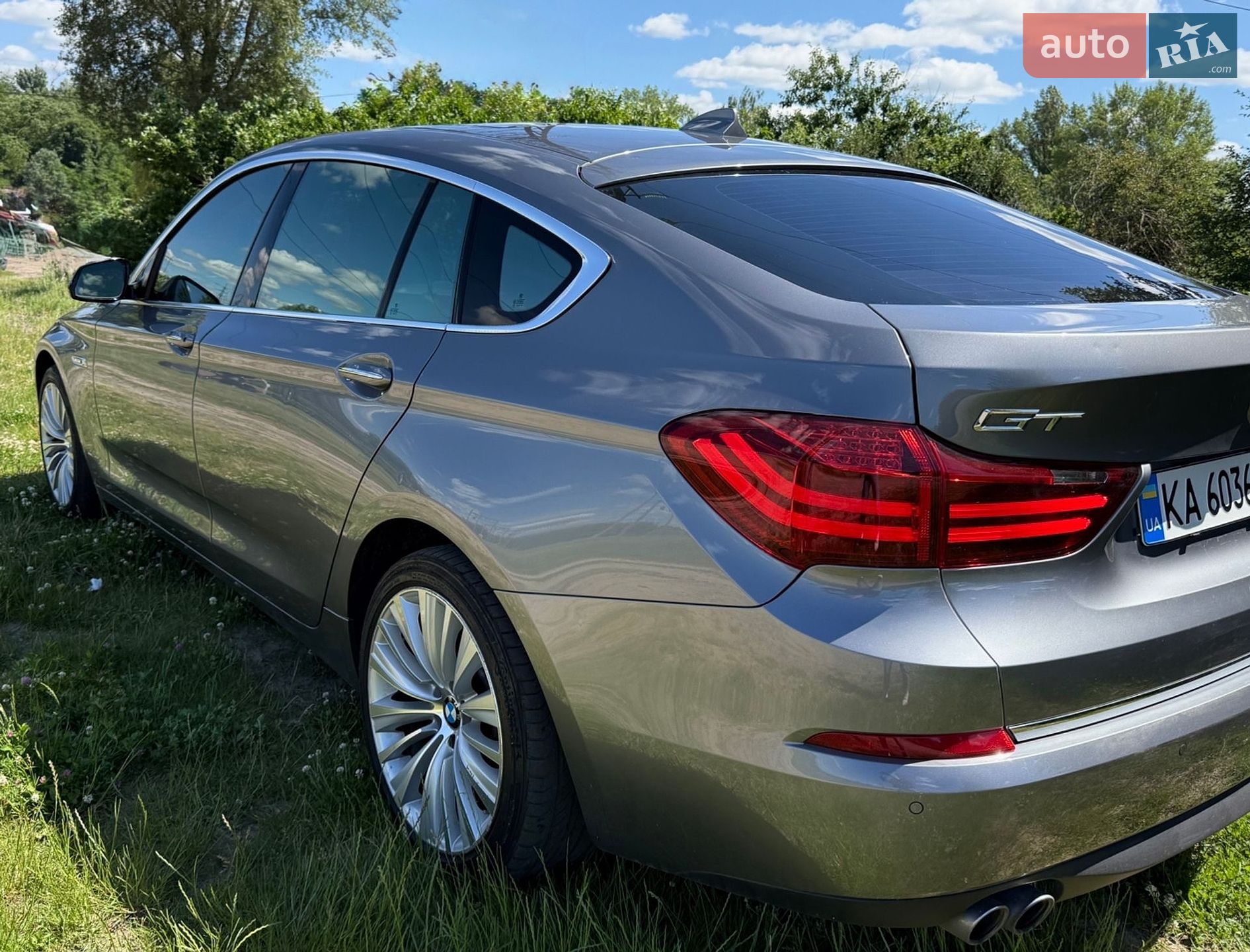 BMW 5 Series GT 2015 VIN WBA5N2105FGJ87704 фото оголошення 8 з 19