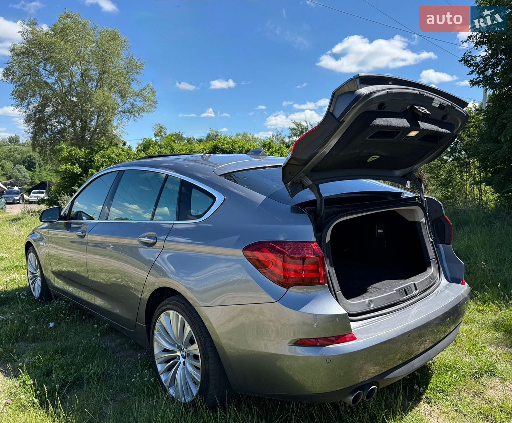 BMW 5 Series GT 2015 VIN WBA5N2105FGJ87704 фото оголошення 10 з 19