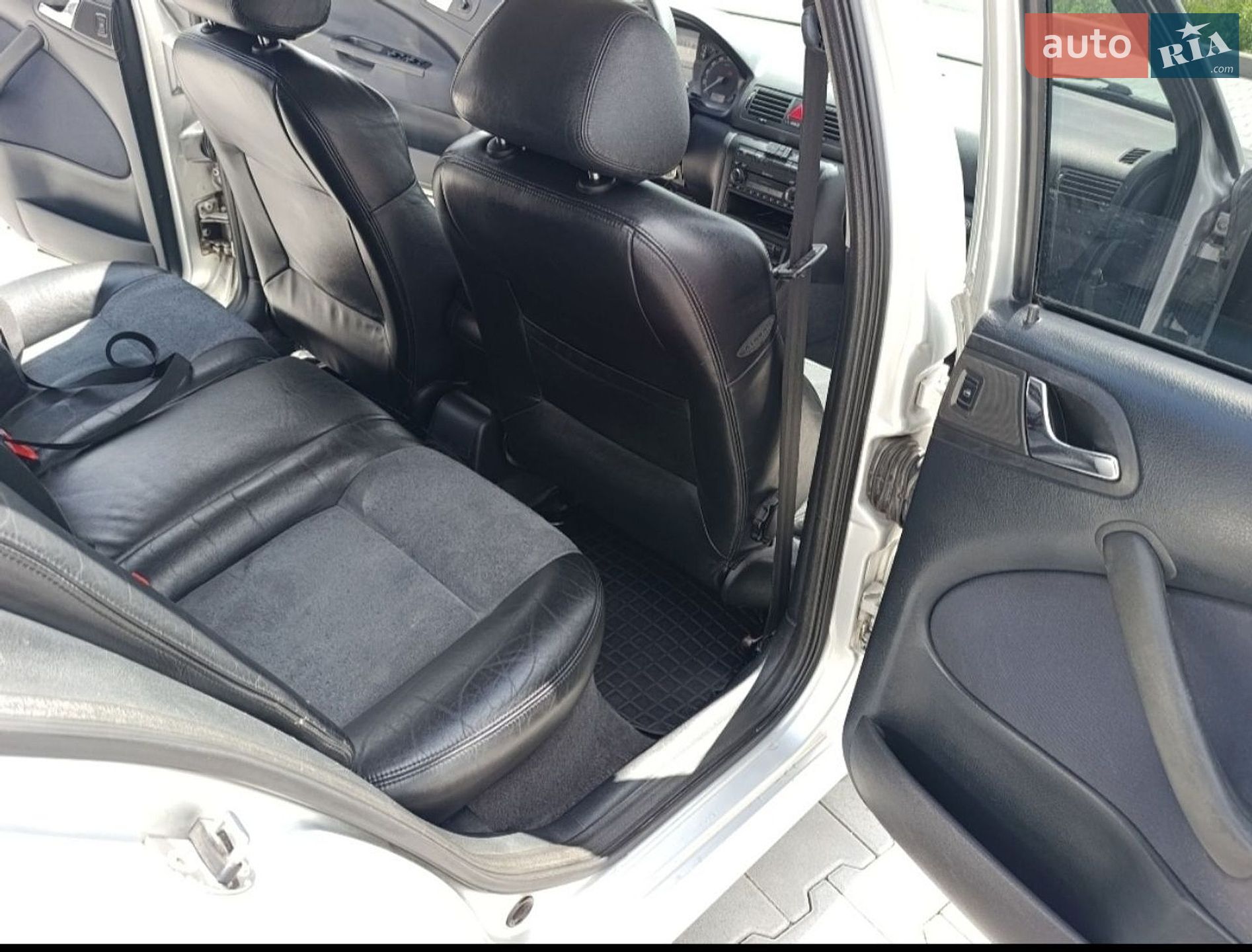 Skoda Octavia 2005 VIN TMBDK41U45B015911 фото оголошення 4 з 5