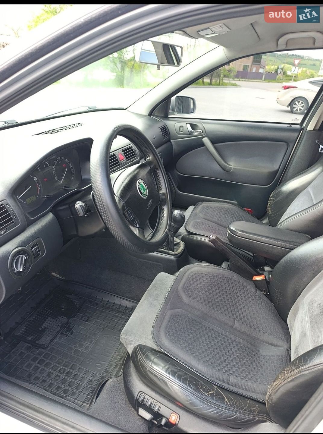 Skoda Octavia 2005 VIN TMBDK41U45B015911 фото оголошення 3 з 5