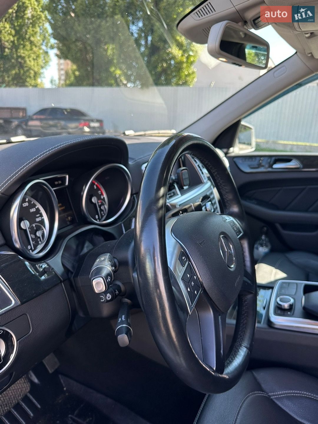 Mercedes-Benz GL-Class 2015 VIN 4JGDF2EE7GA684089 фото оголошення 2 з 14