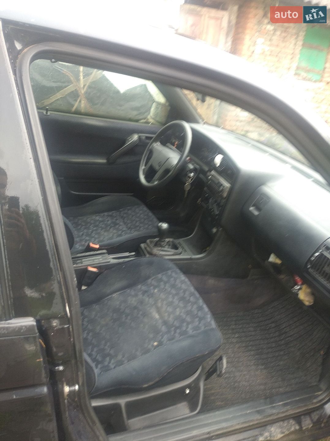 Volkswagen Passat 1993 VIN WVWZZZ31ZPE232211 фото оголошення 4 з 9