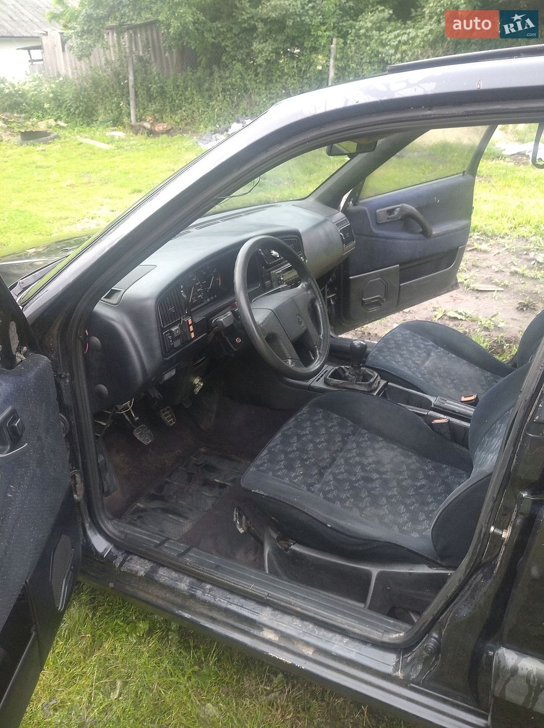 Volkswagen Passat 1993 VIN WVWZZZ31ZPE232211 фото оголошення 3 з 9