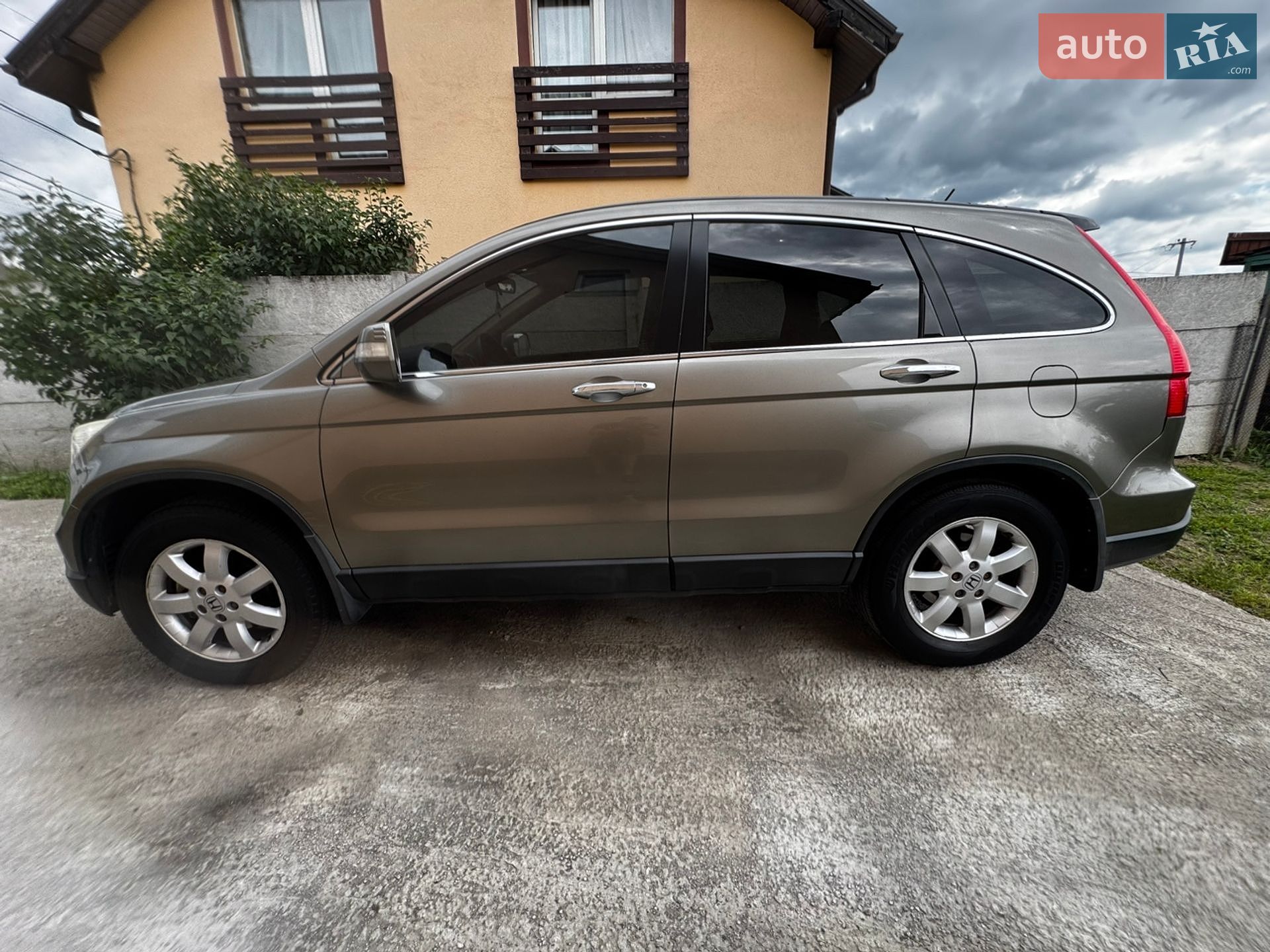 Honda CR-V 2009 VIN SHSRE67509U001307 фото оголошення 4 з 8