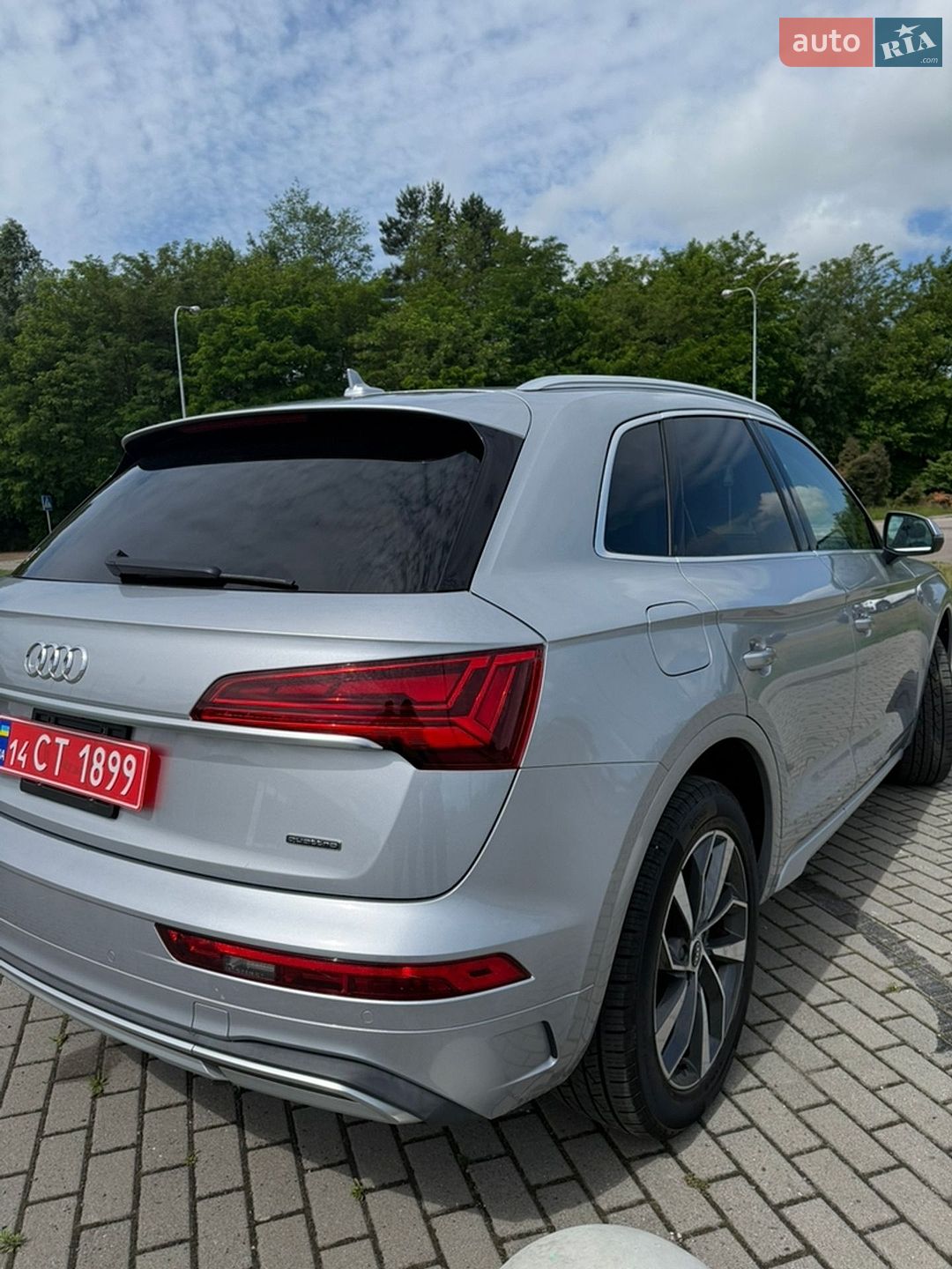Audi Q5 2020 VIN WA1AAAFY5M2014114 фото оголошення 9 з 38