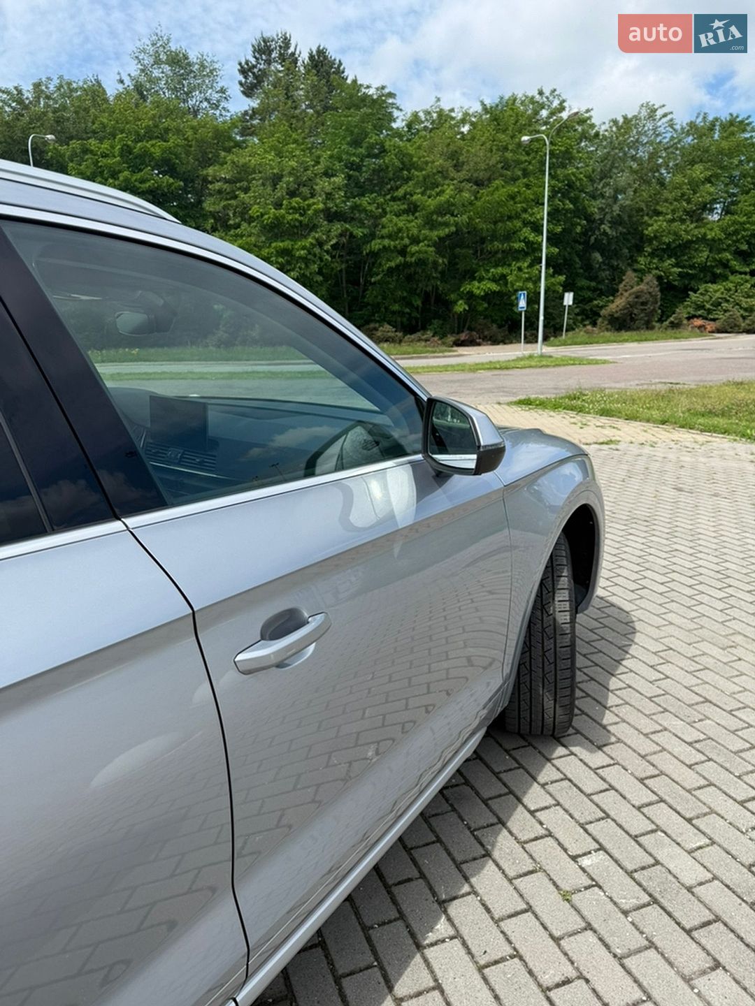 Audi Q5 2020 VIN WA1AAAFY5M2014114 фото оголошення 10 з 38