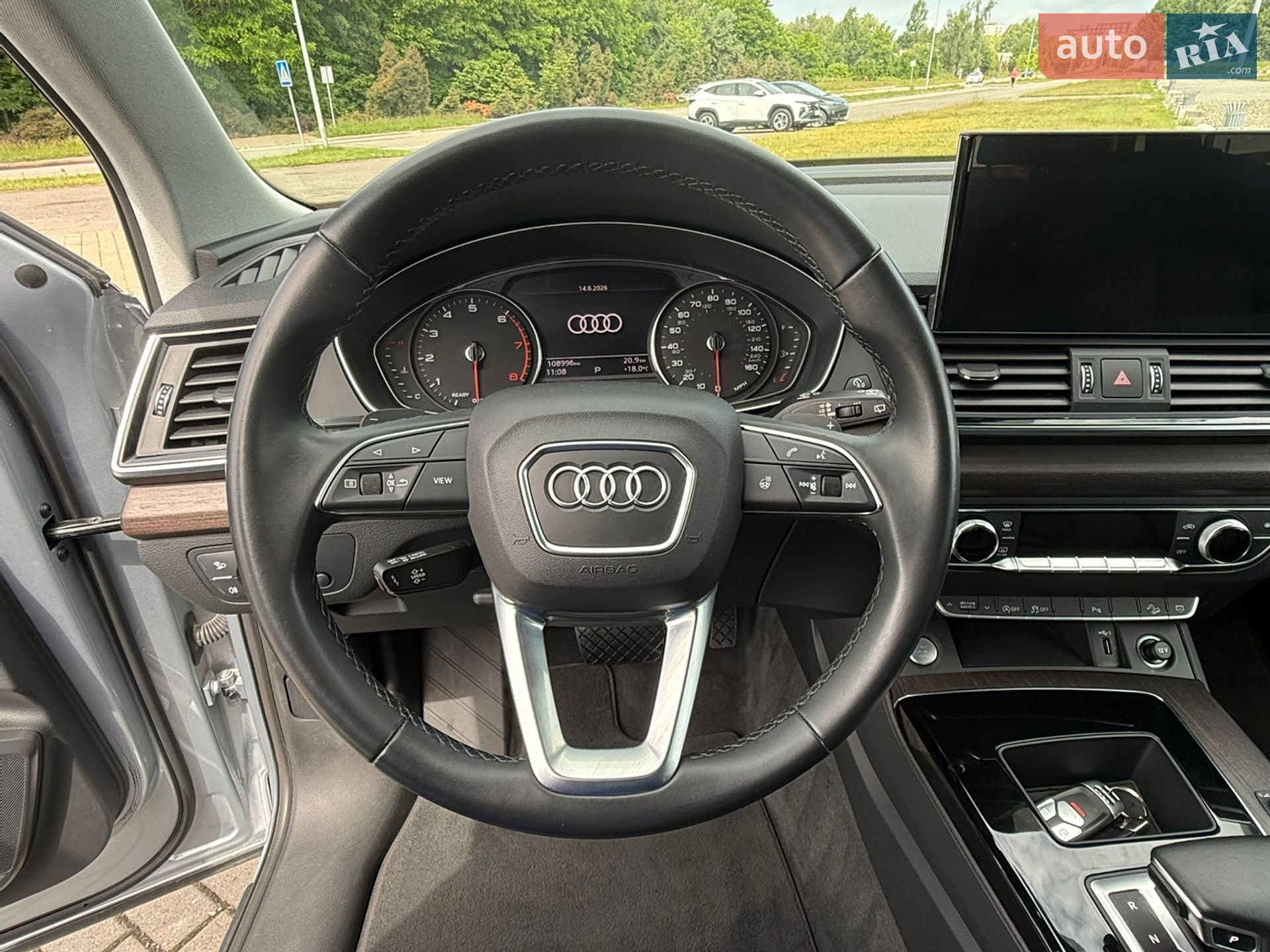 Audi Q5 2020 VIN WA1AAAFY5M2014114 фото оголошення 18 з 38