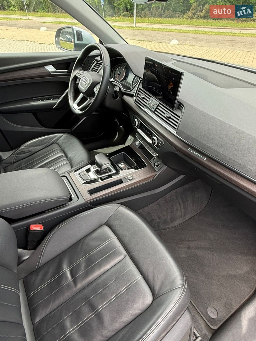 Audi Q5 2020 VIN WA1AAAFY5M2014114 фото оголошення 28 з 38