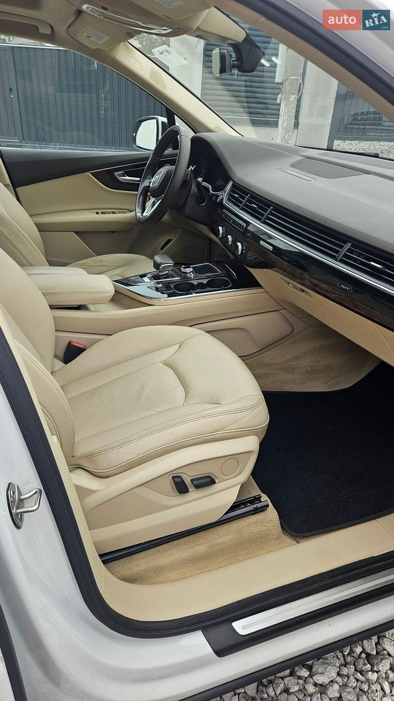 Audi Q7 2016 VIN WA1LAAF77HD020832 фото оголошення 9 з 12