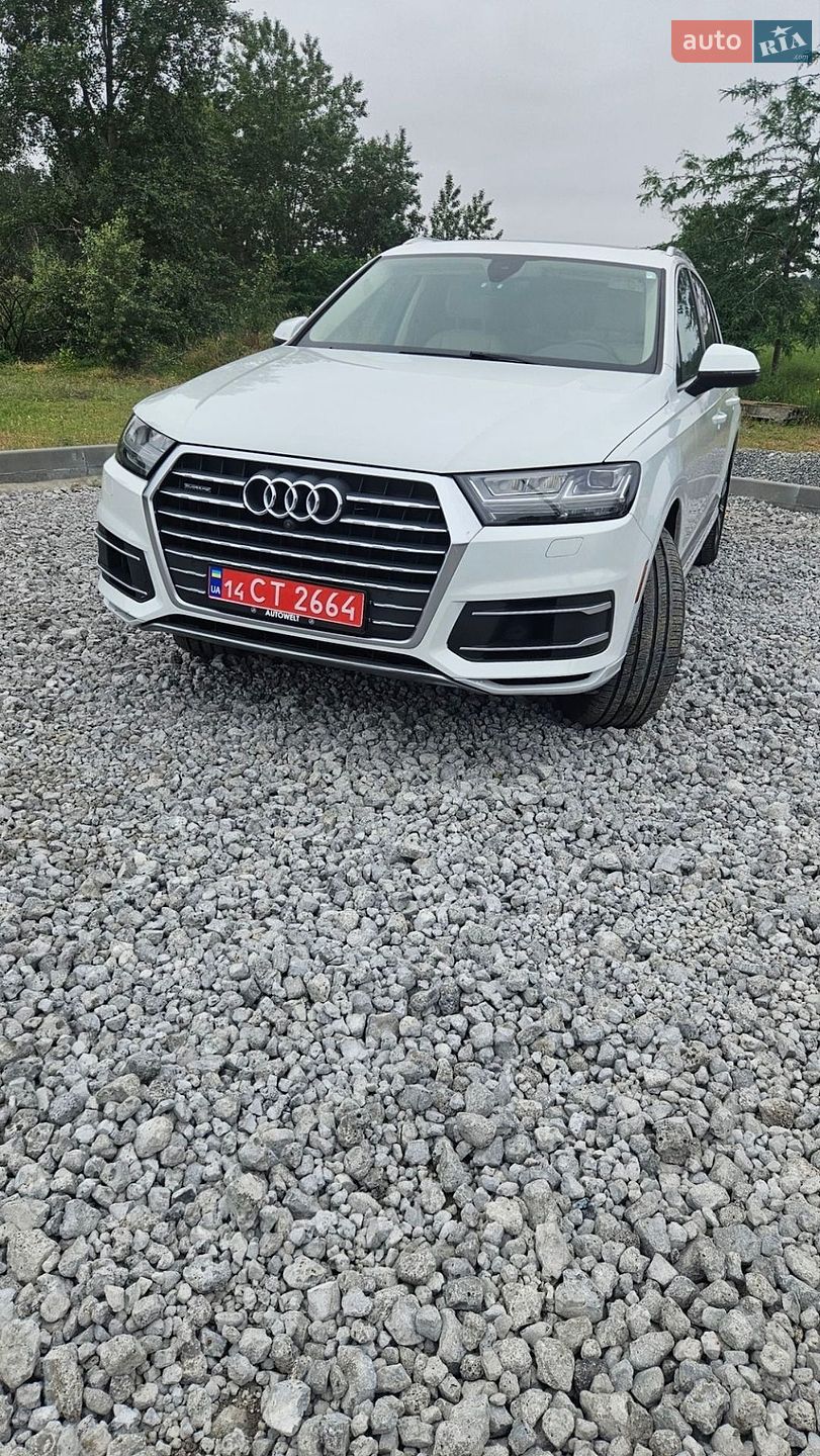 Audi Q7 2016 VIN WA1LAAF77HD020832 фото оголошення 6 з 12