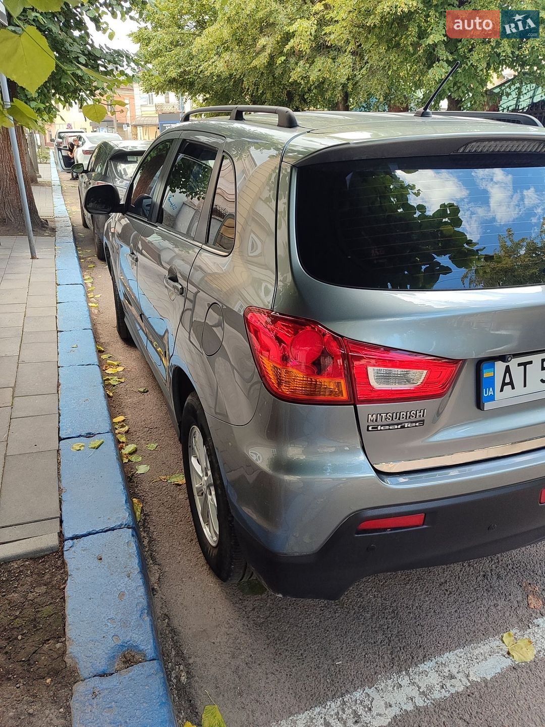 Mitsubishi ASX 2011 VIN JMBXJGA6WBZ445460 фото оголошення 10 з 12