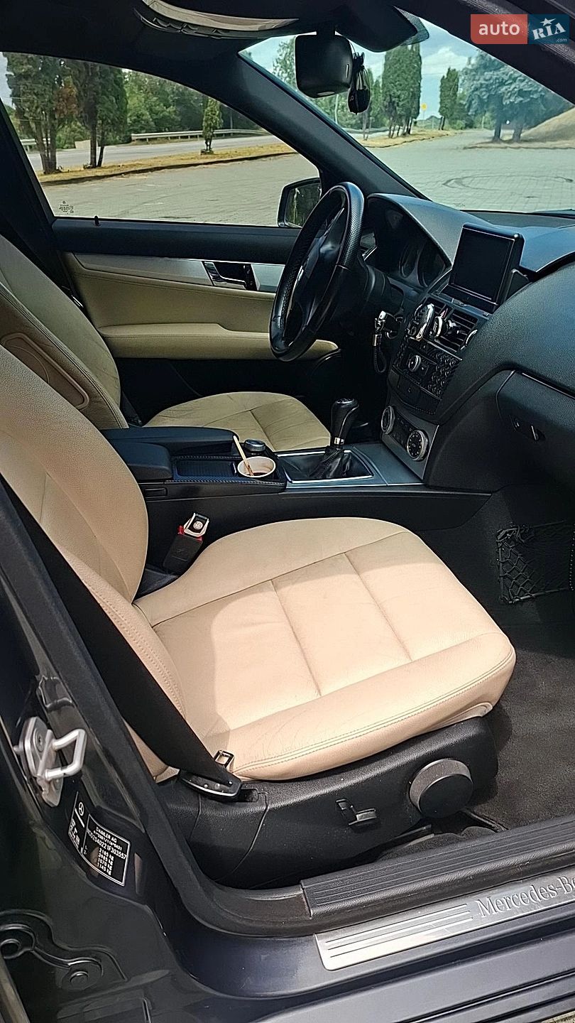 Mercedes-Benz C-Class 2008 VIN WDD2040221F303557 фото оголошення 16 з 19