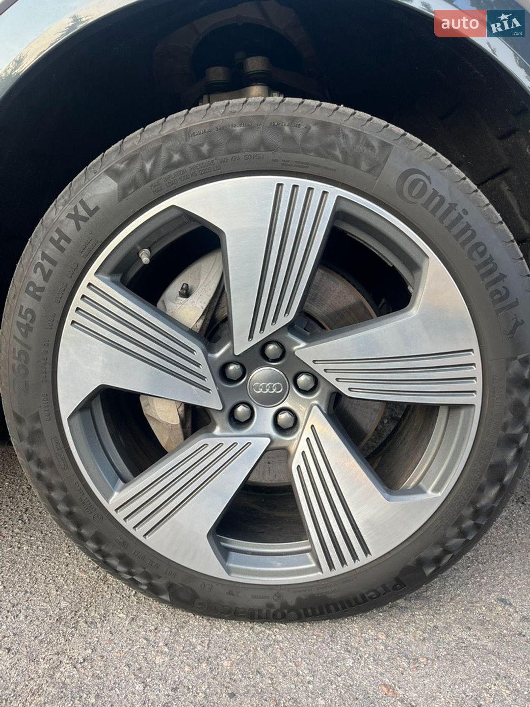 Audi e-tron 2019 VIN WAUZZZGE6KB008014 фото оголошення 43 з 48