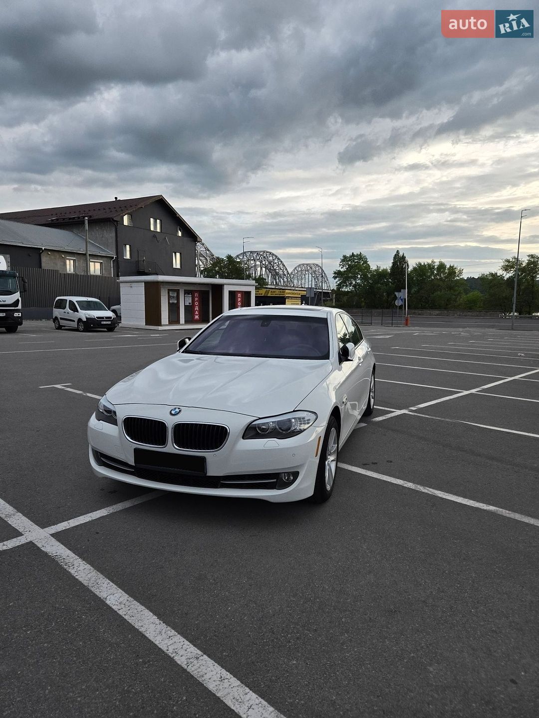 BMW 5 Series 2010 VIN WBAFU7C53BC771503 фото оголошення 2 з 6