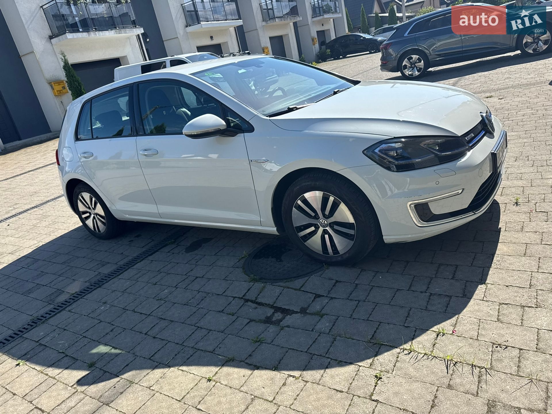 Volkswagen e-Golf 2017 VIN WVWZZZAUZJ8901937 фото оголошення 20 з 26