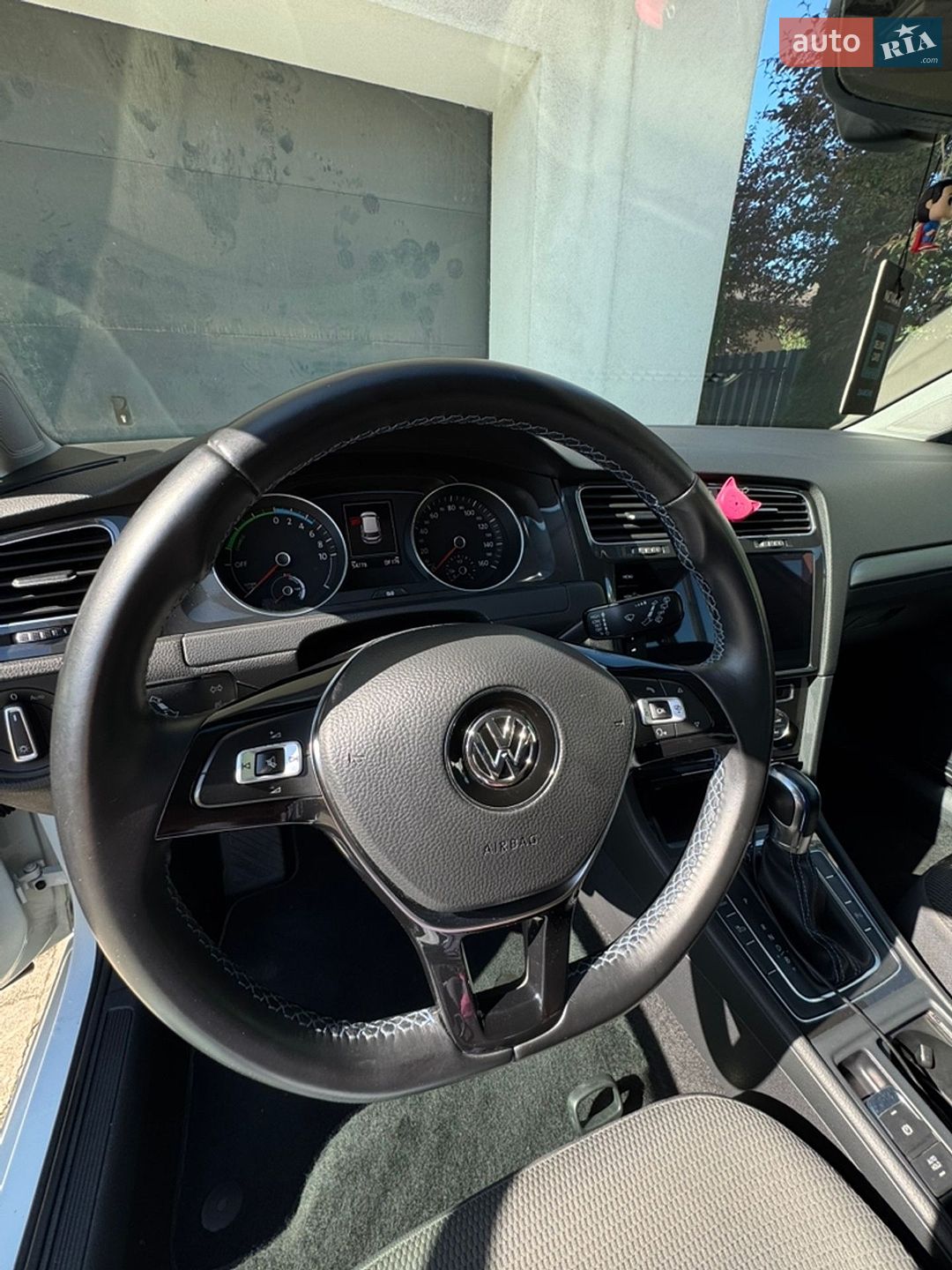 Volkswagen e-Golf 2017 VIN WVWZZZAUZJ8901937 фото оголошення 22 з 26