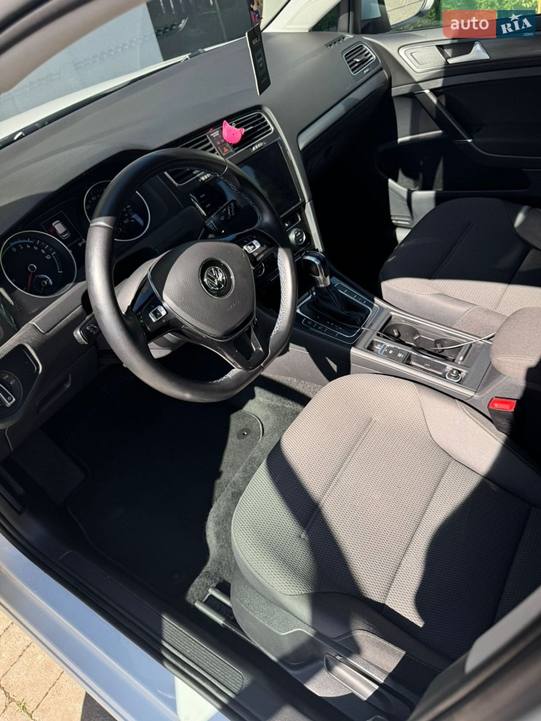 Volkswagen e-Golf 2017 VIN WVWZZZAUZJ8901937 фото оголошення 24 з 26