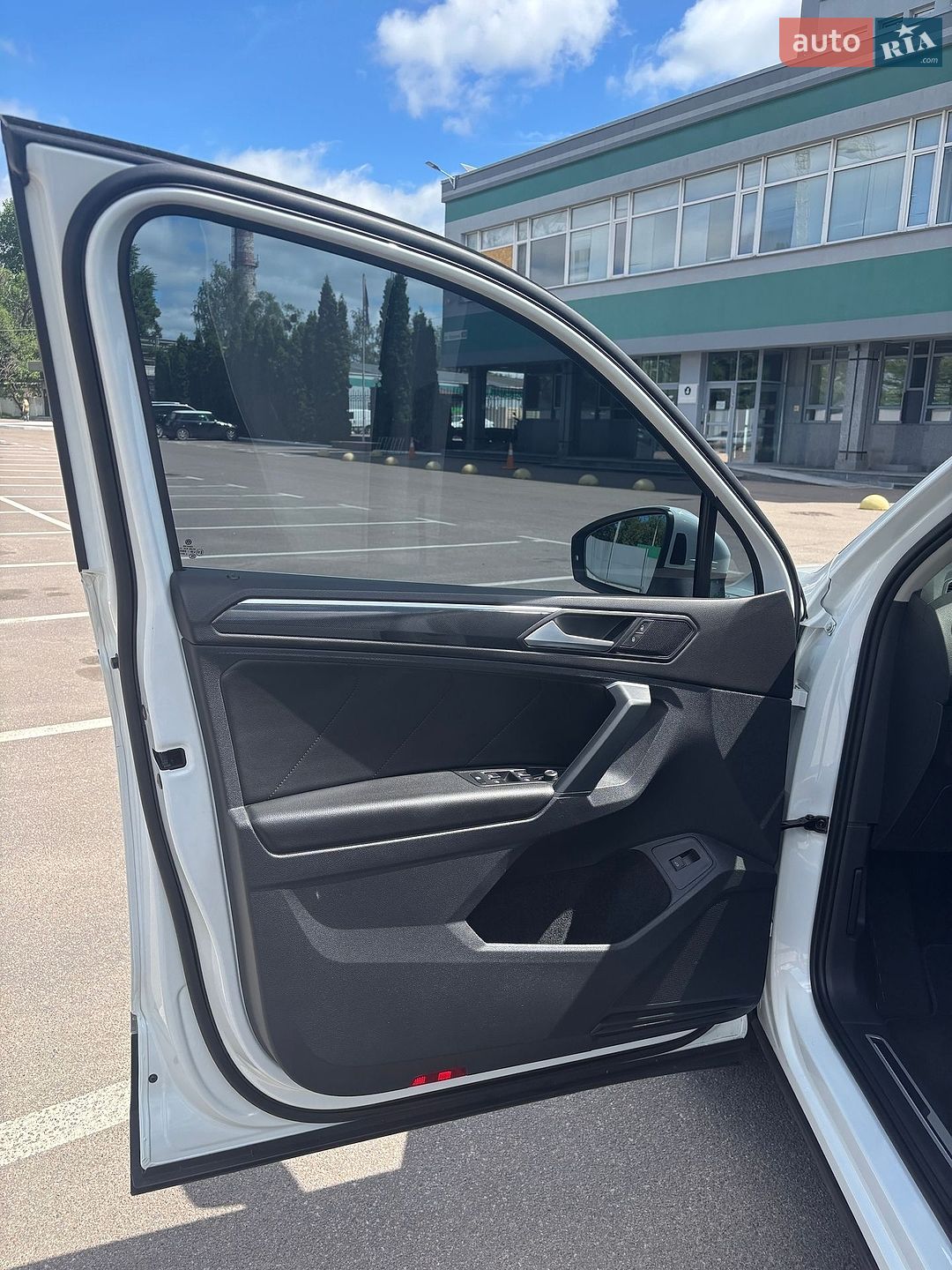 Volkswagen Tiguan 2021 VIN WVGZZZ5NZNW502377 фото оголошення 42 з 92