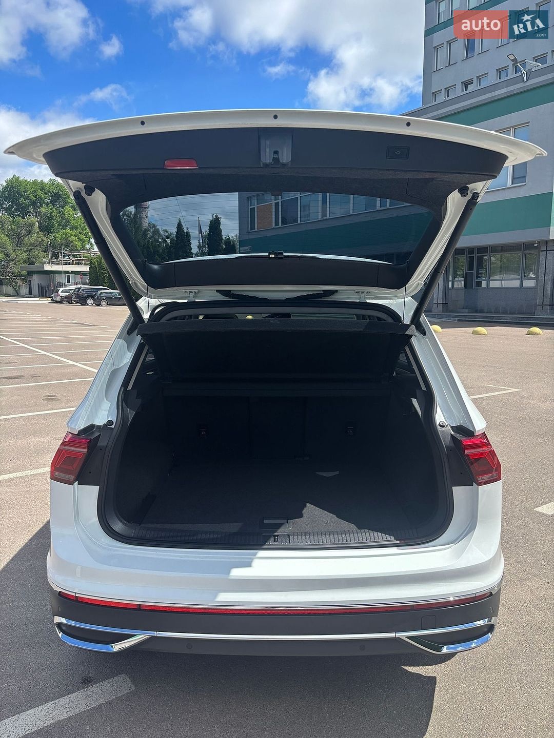 Volkswagen Tiguan 2021 VIN WVGZZZ5NZNW502377 фото оголошення 28 з 92