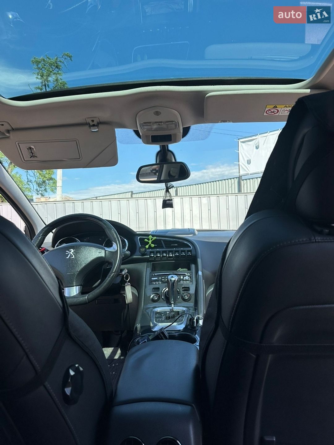 Peugeot 3008 2016 VIN VF30UBHZTGS173915 фото оголошення 2 з 14