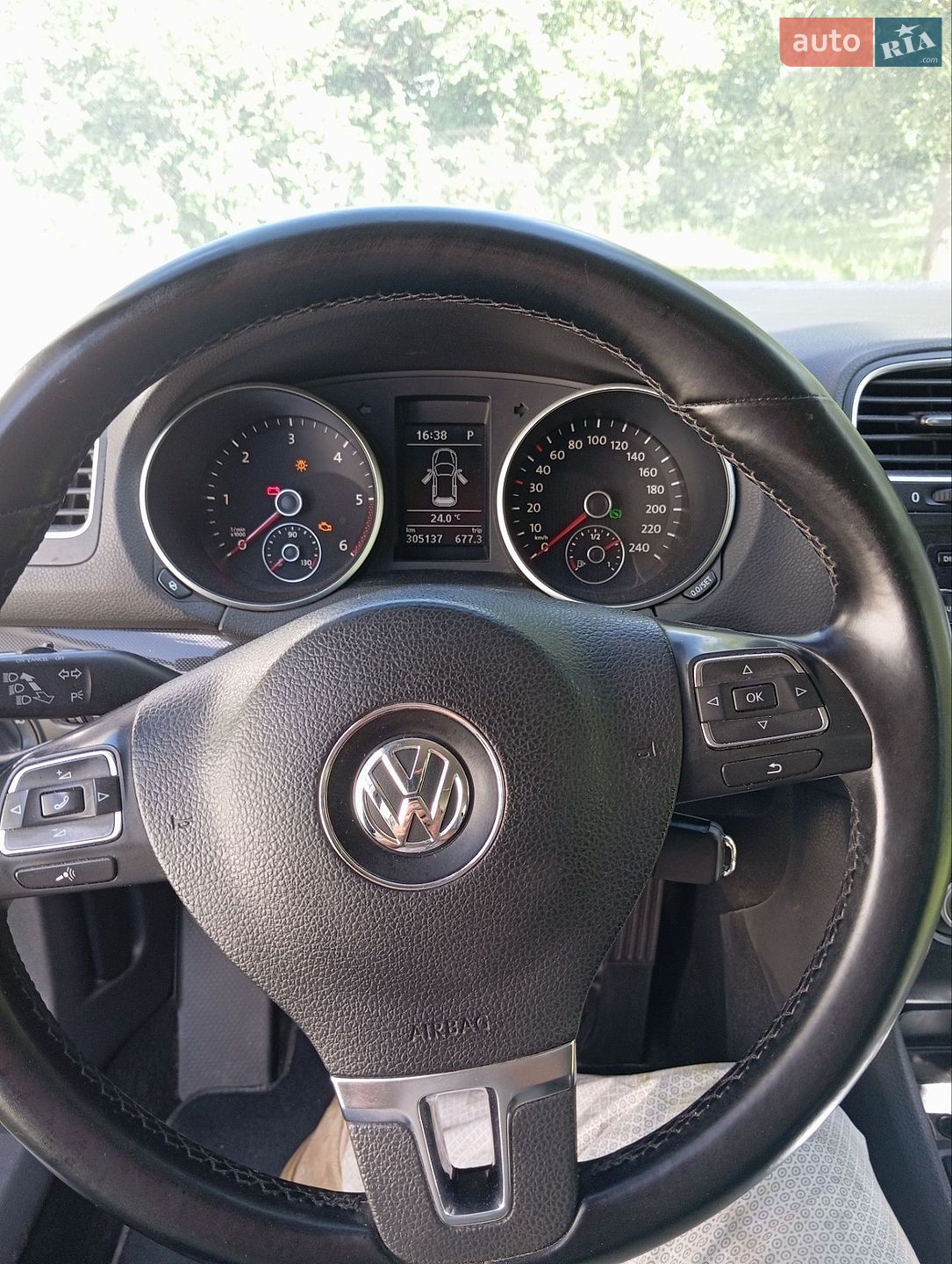 Volkswagen Golf 2010 VIN WVWZZZ1KZAM703264 фото оголошення 17 з 32