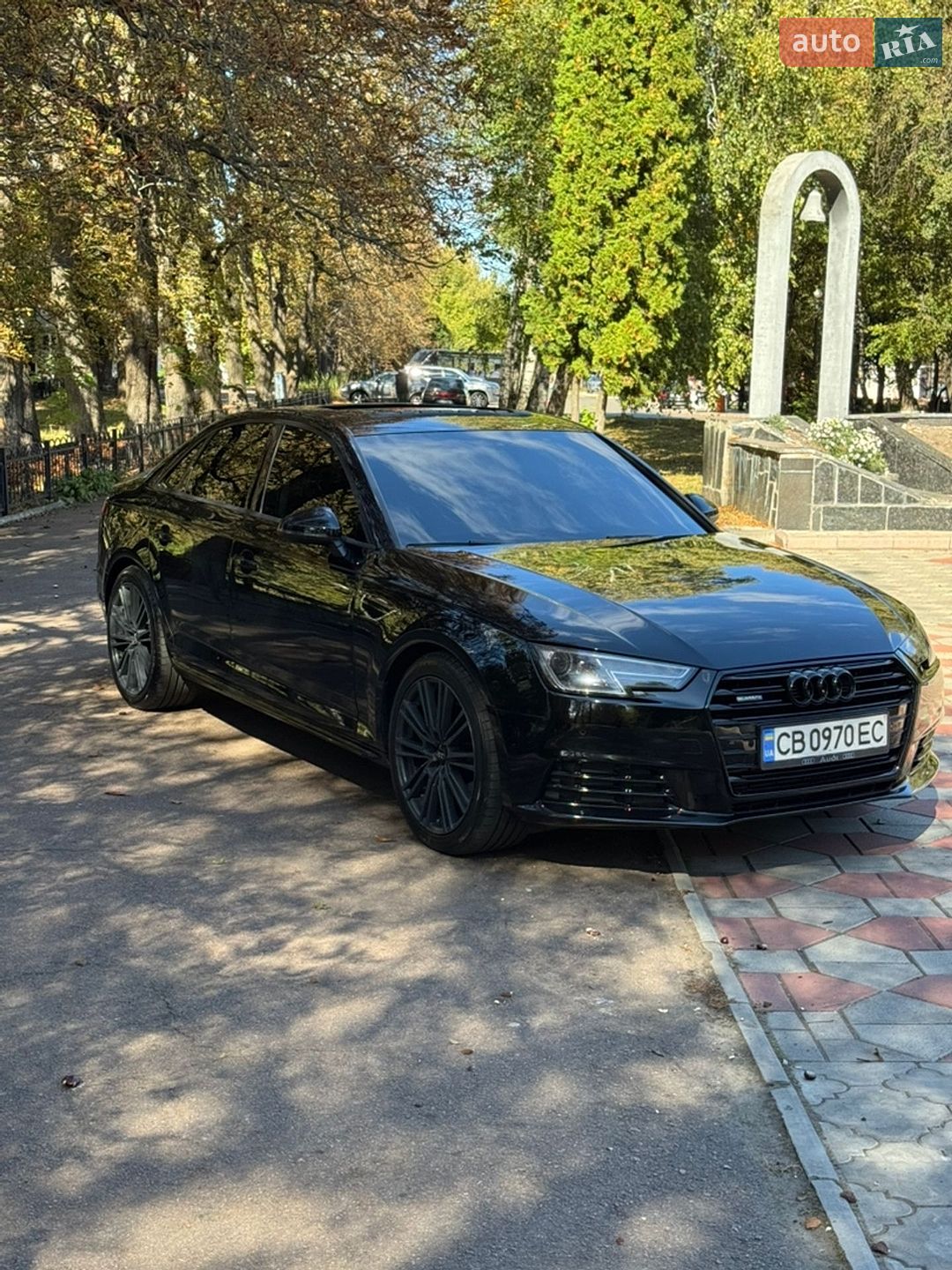Audi A4 2017 VIN WAUANAF42HN019196 фото оголошення 9 з 24