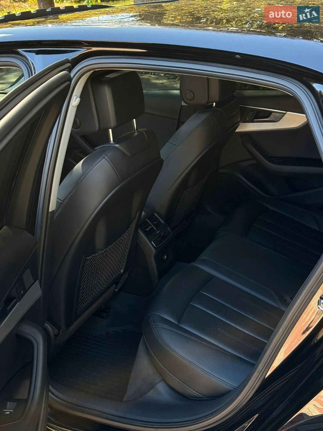 Audi A4 2017 VIN WAUANAF42HN019196 фото оголошення 17 з 24