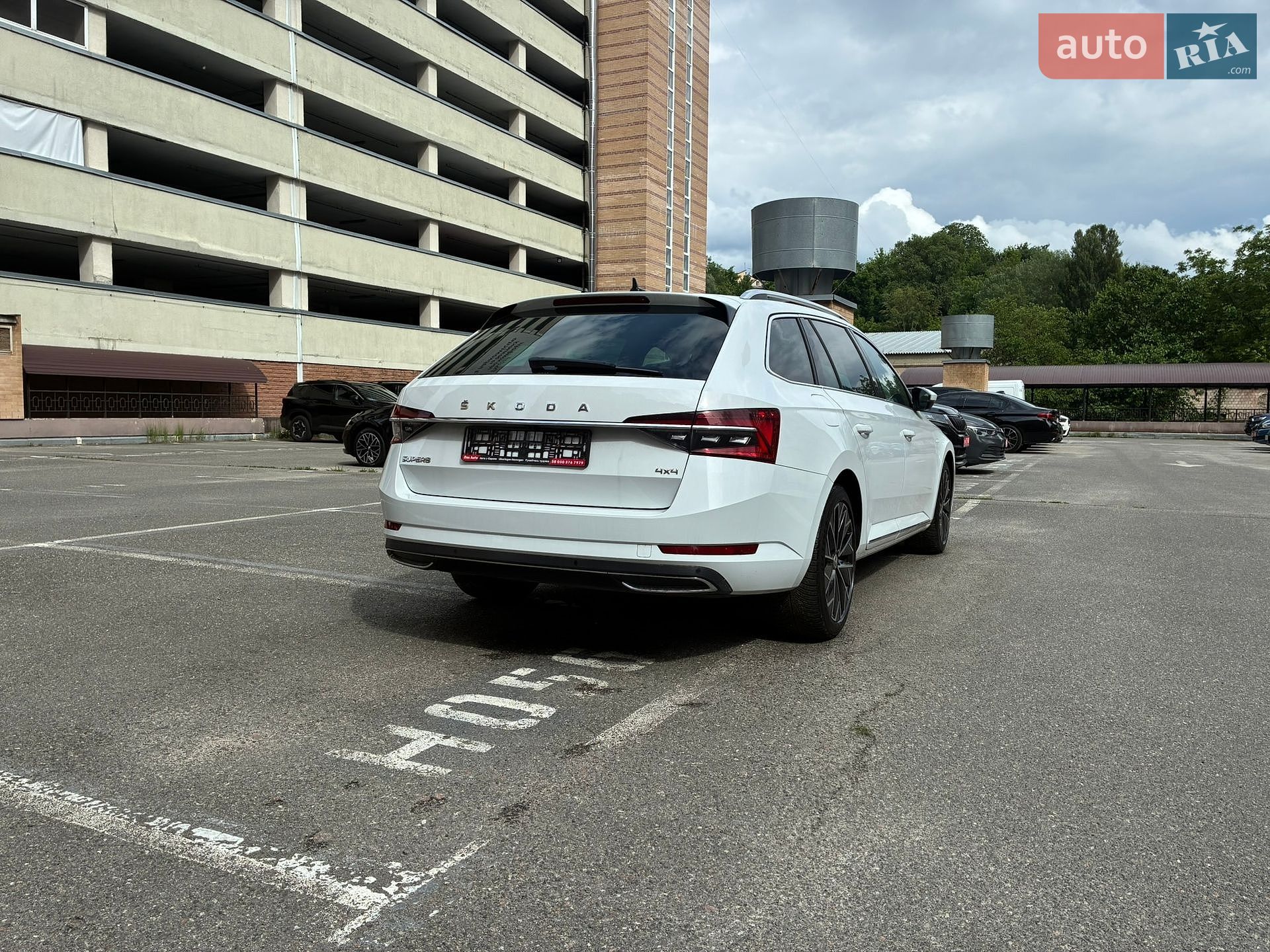 Skoda Superb 2023 VIN TMBLR7NPXP7018461 фото оголошення 23 з 177