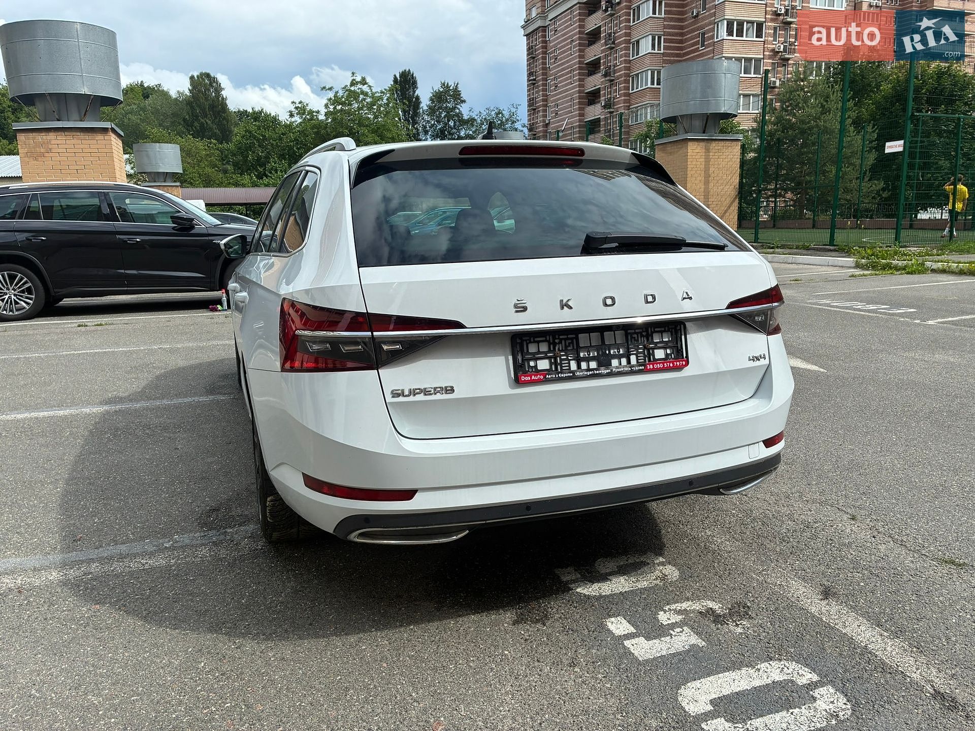 Skoda Superb 2023 VIN TMBLR7NPXP7018461 фото оголошення 28 з 177