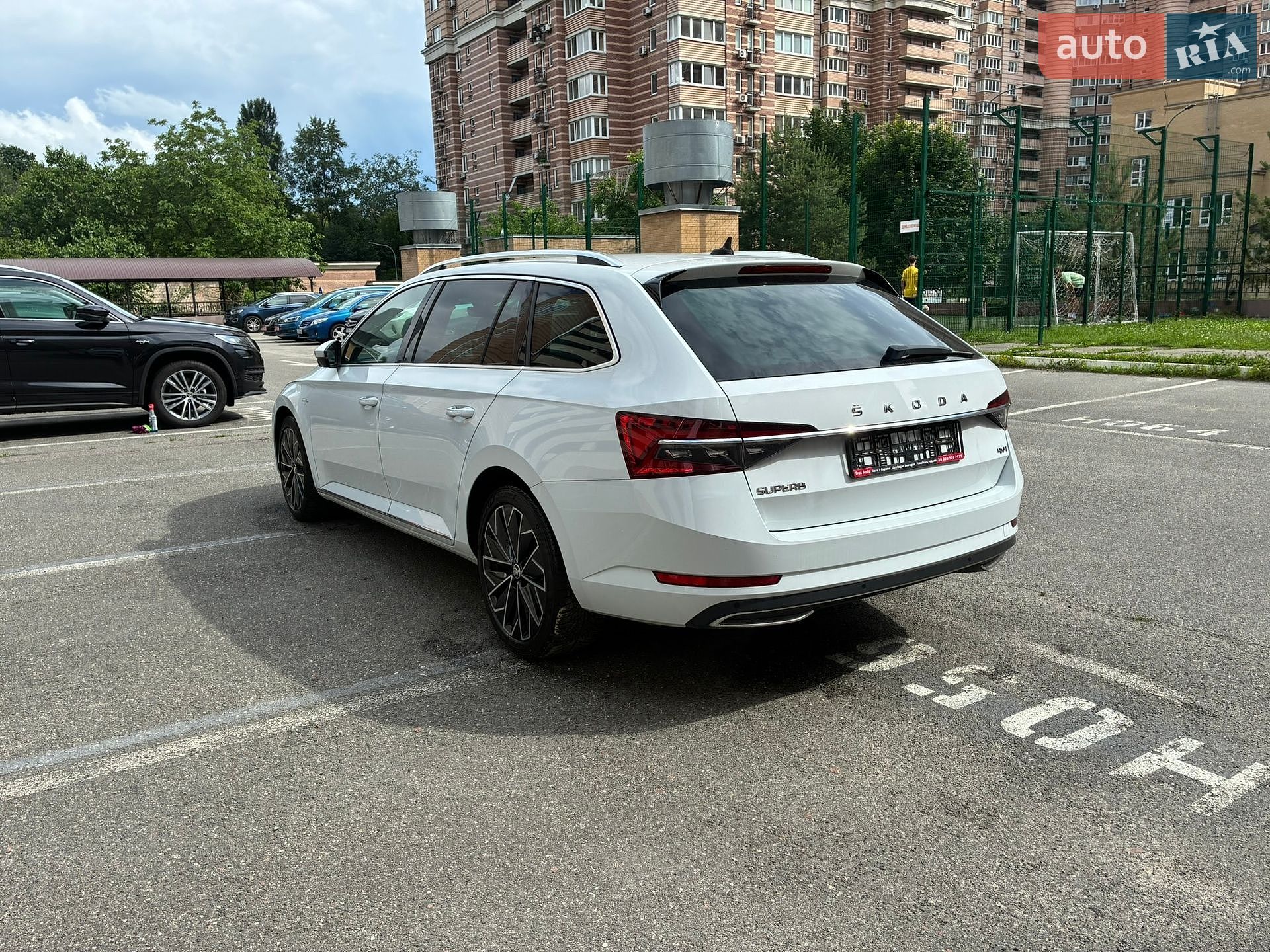 Skoda Superb 2023 VIN TMBLR7NPXP7018461 фото оголошення 35 з 177