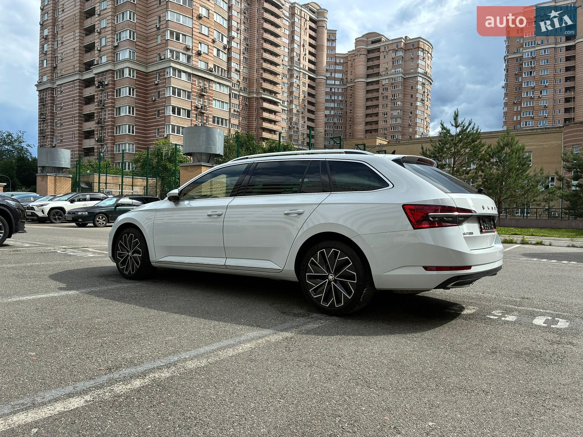 Skoda Superb 2023 VIN TMBLR7NPXP7018461 фото оголошення 30 з 177