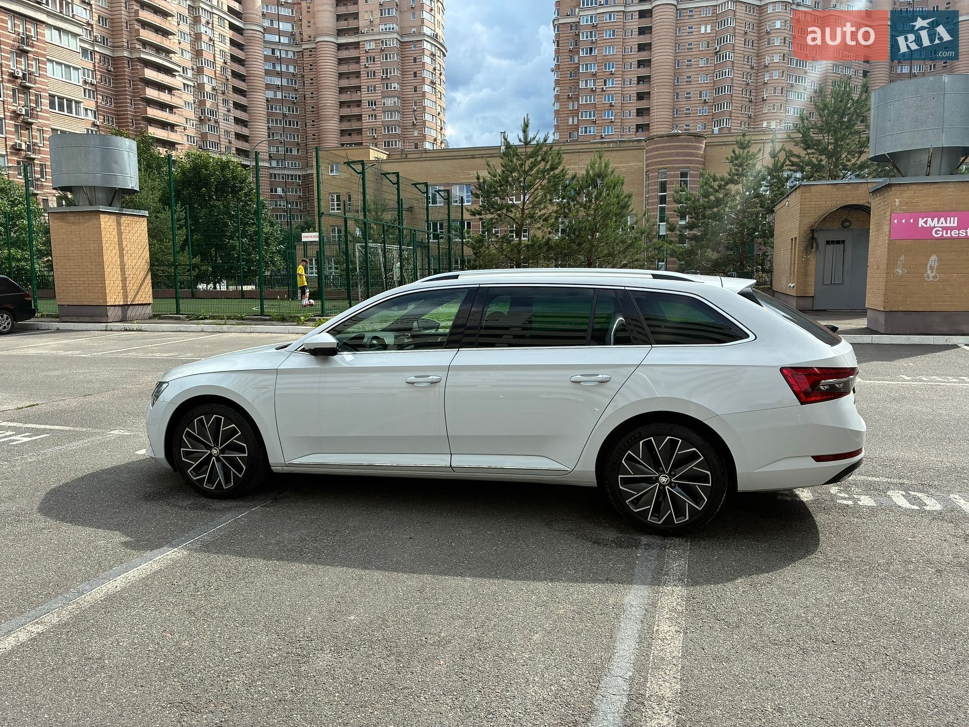 Skoda Superb 2023 VIN TMBLR7NPXP7018461 фото оголошення 31 з 177