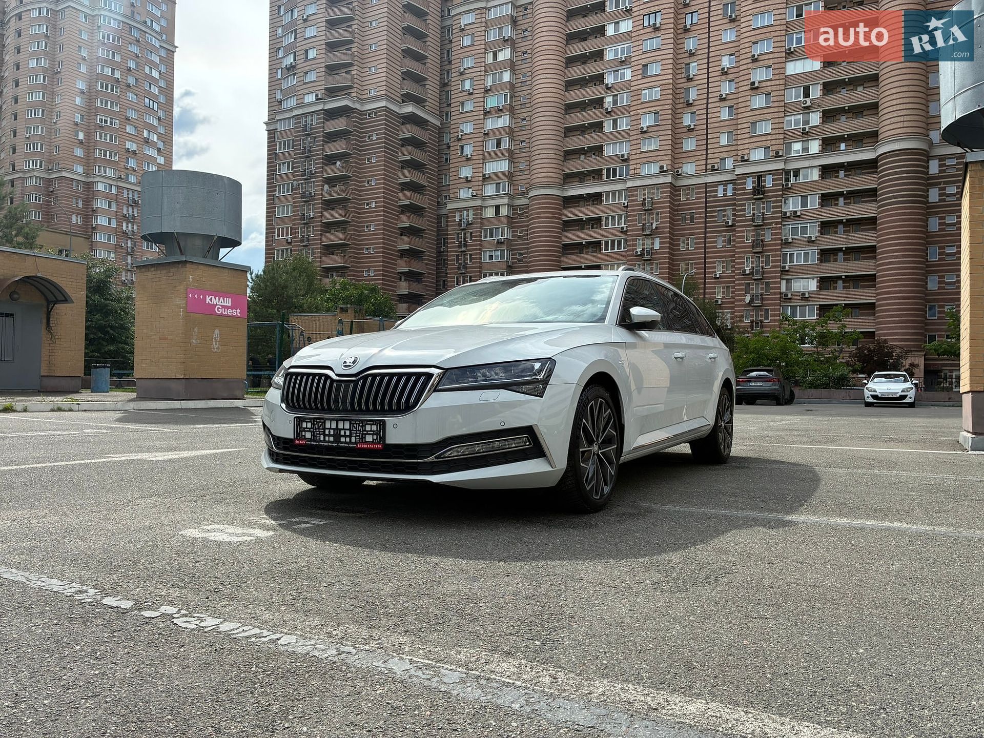 Skoda Superb 2023 VIN TMBLR7NPXP7018461 фото оголошення 38 з 177