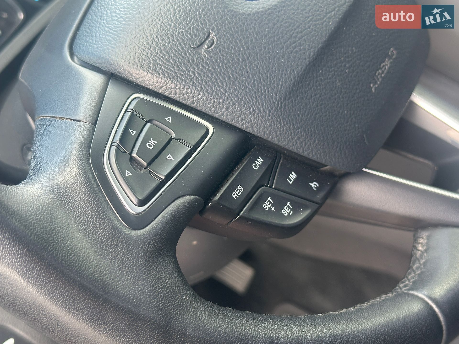 Ford Kuga 2019 VIN WF0AXXWPMAKY79762 фото оголошення 39 з 48