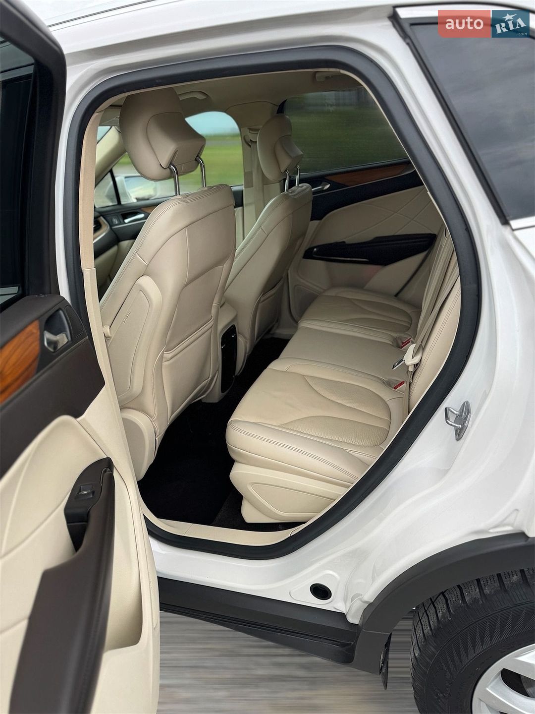Lincoln MKC 2014 VIN 5LMCJ1A95FUJ26698 фото оголошення 25 з 43