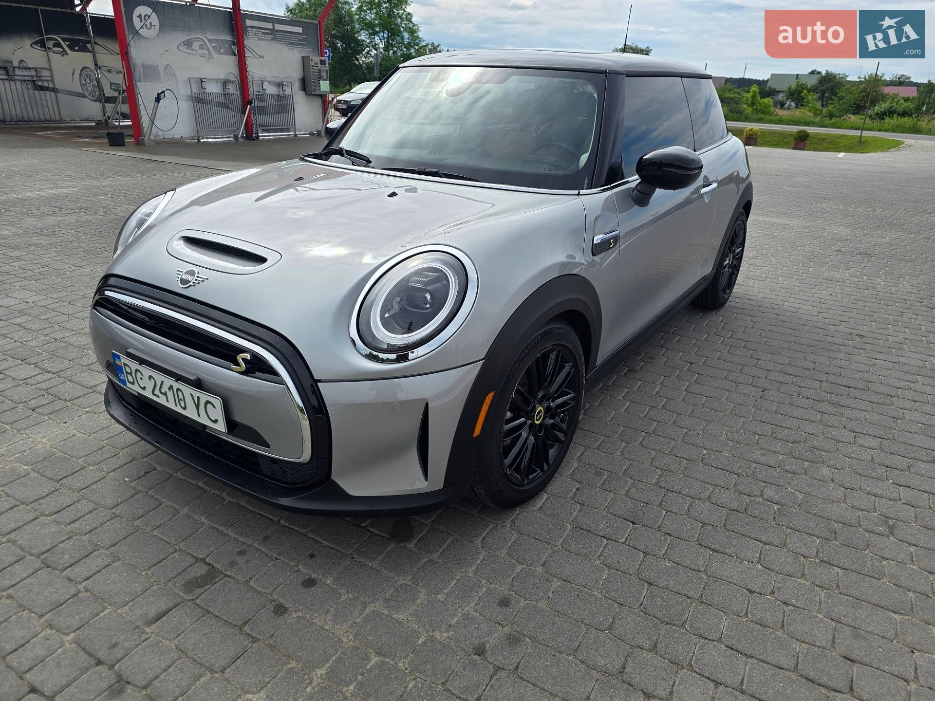 Mini Cooper 2023 VIN WMW13DJ09R2V40611 фото оголошення 18 з 25