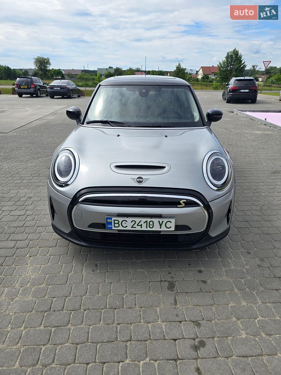 Mini Cooper 2023 VIN WMW13DJ09R2V40611 фото оголошення 25 з 25