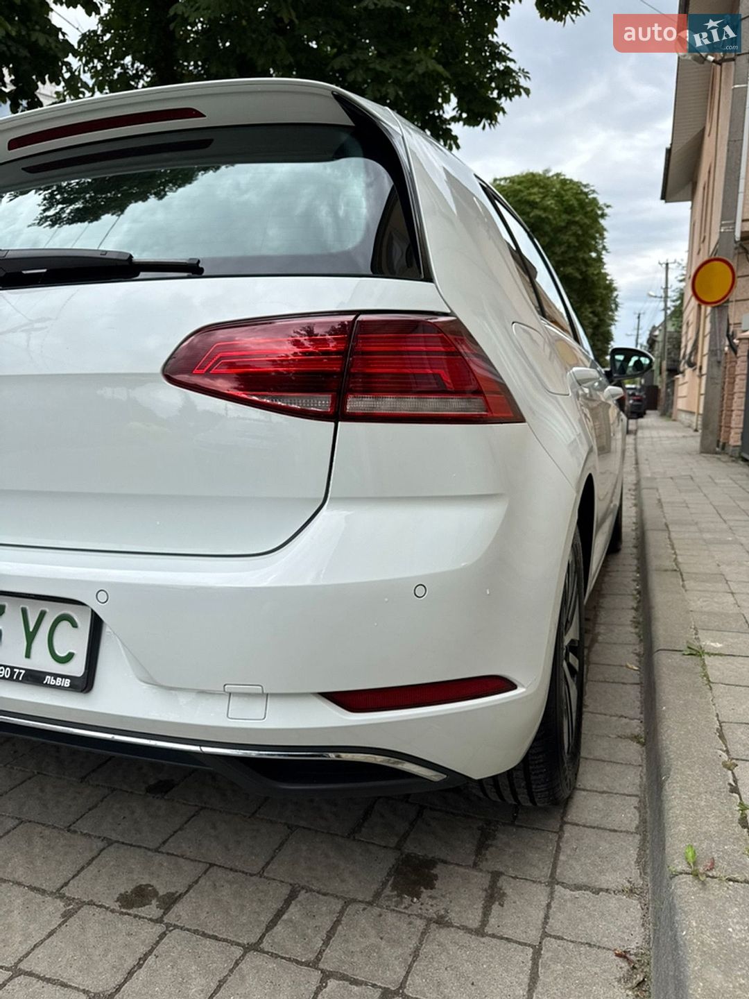 Volkswagen e-Golf 2017 VIN WVWZZZAUZJ8901937 фото оголошення 9 з 26