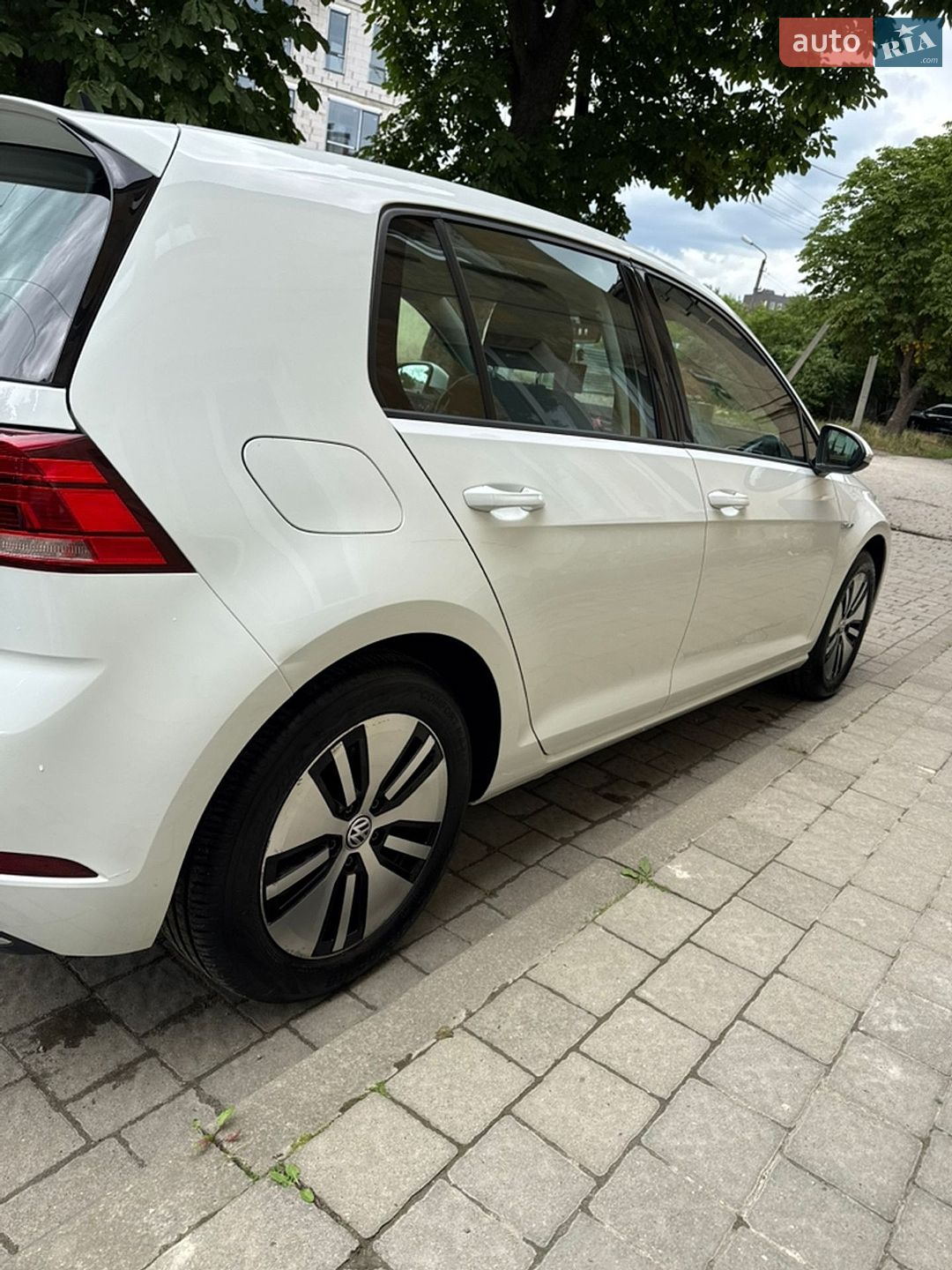 Volkswagen e-Golf 2017 VIN WVWZZZAUZJ8901937 фото оголошення 13 з 26