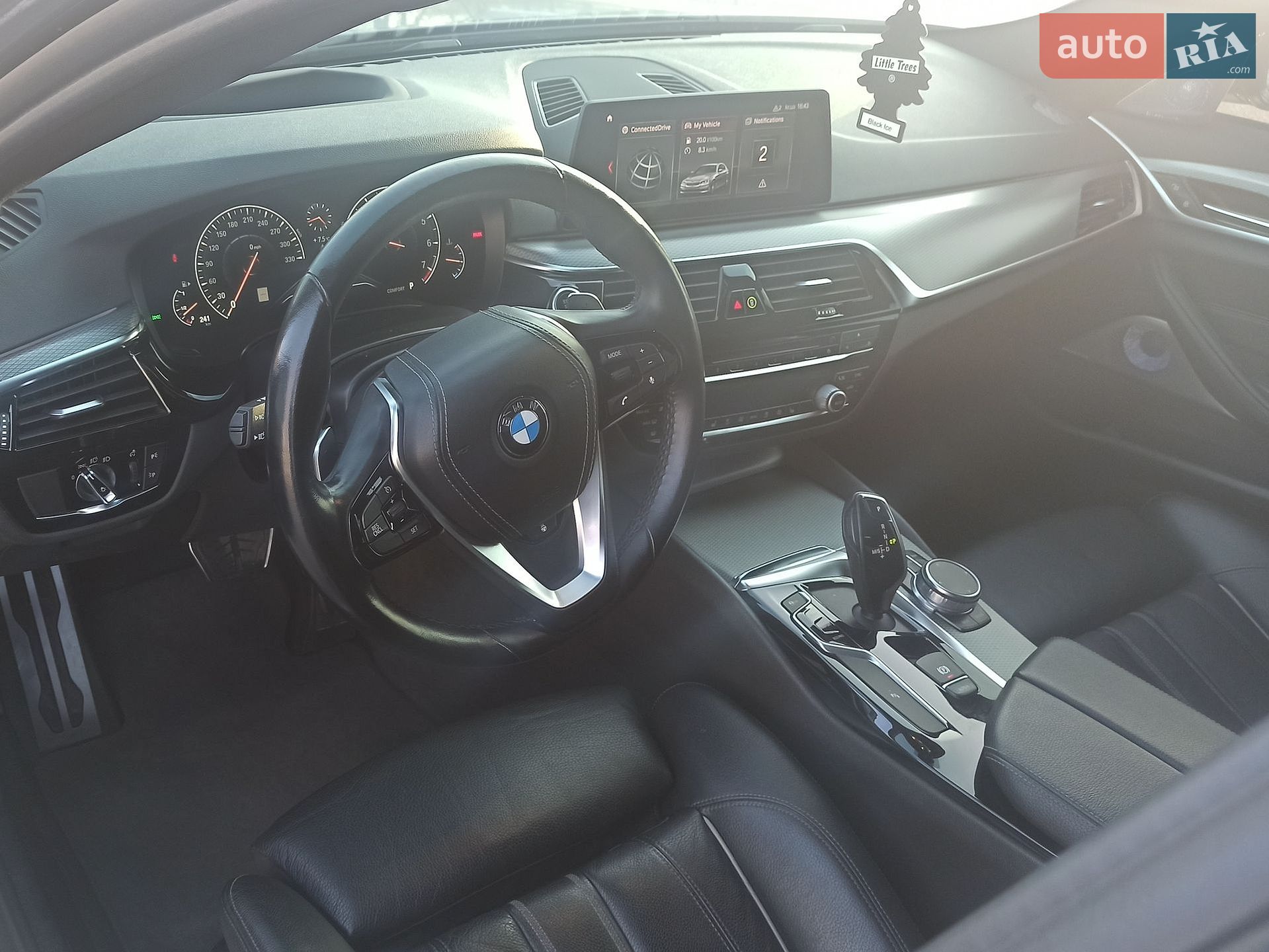 BMW 5 Series 2018 VIN WBAJE7C59KWW10059 фото оголошення 11 з 25