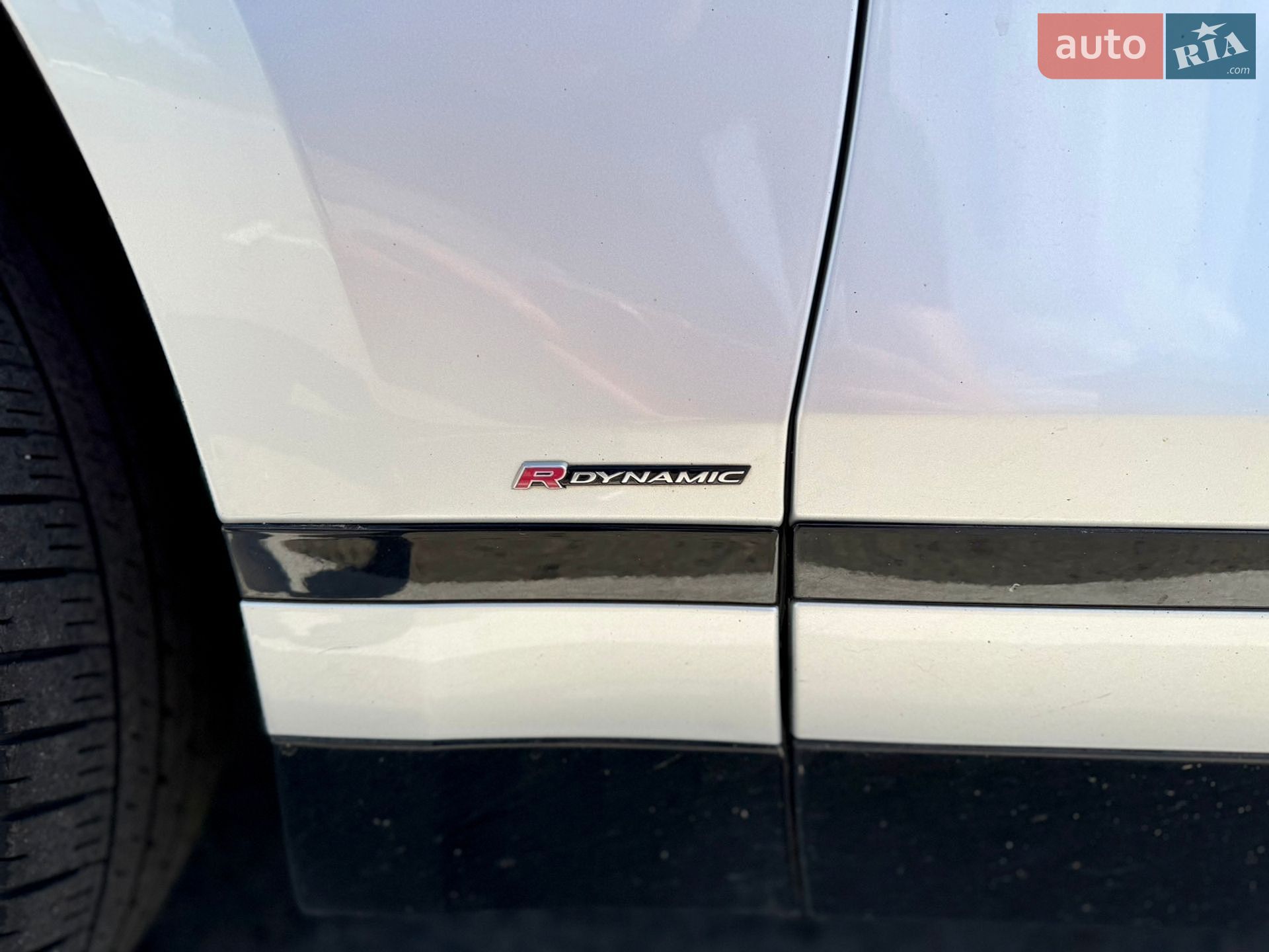 Land Rover Range Rover Velar 2019 VIN SALYK2FX6LA239203 фото оголошення 11 з 40