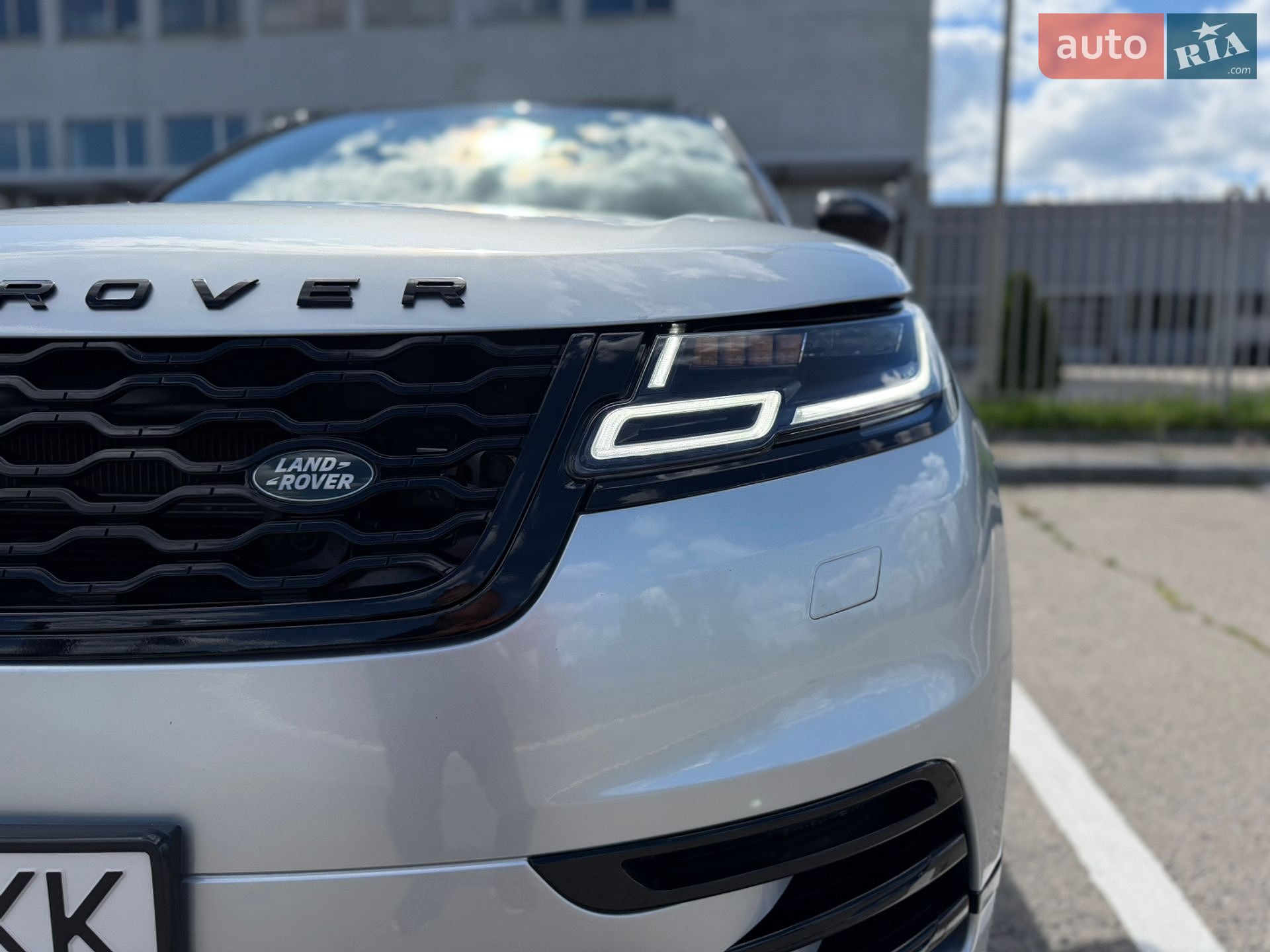 Land Rover Range Rover Velar 2019 VIN SALYK2FX6LA239203 фото оголошення 32 з 40