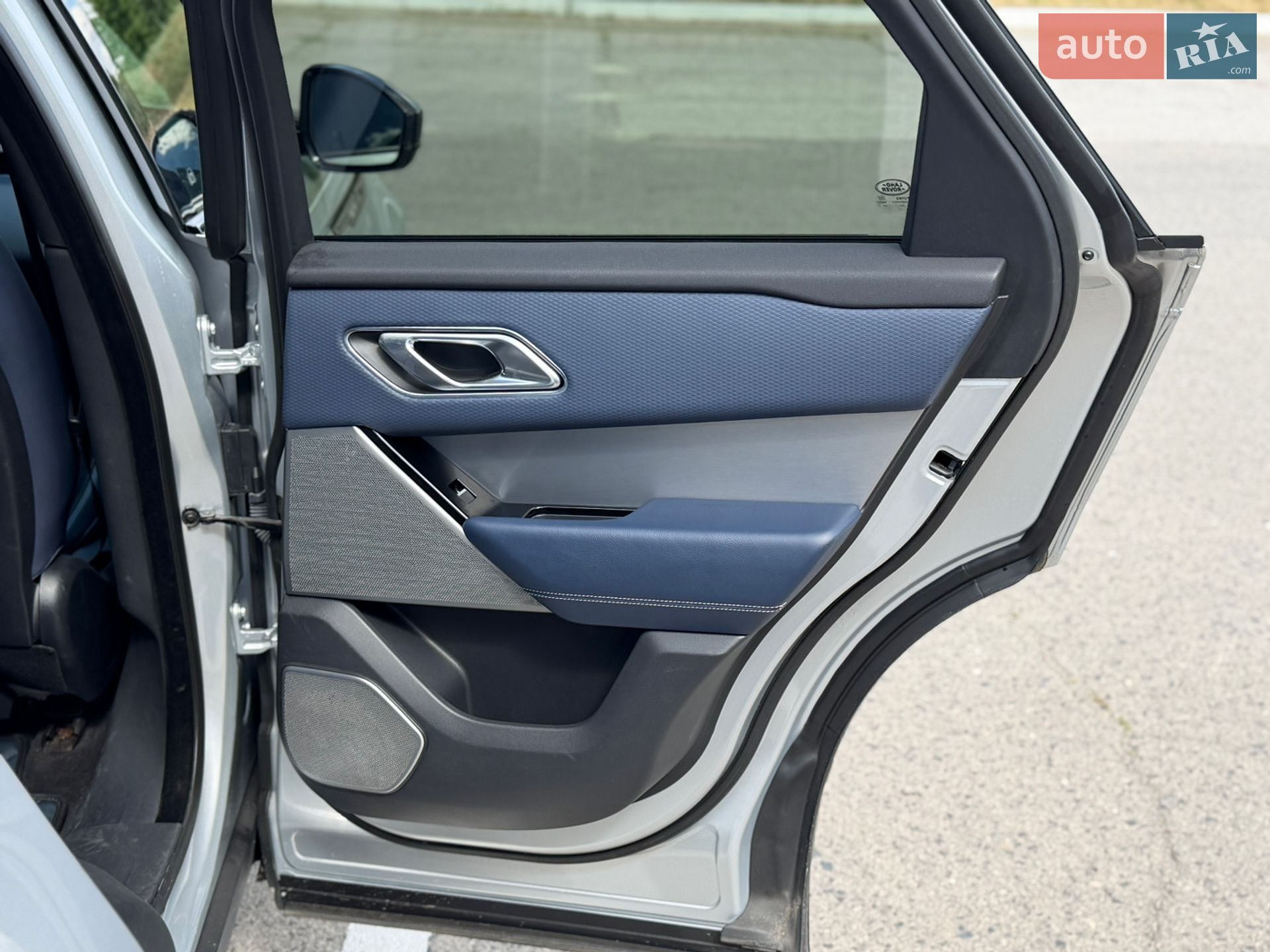 Land Rover Range Rover Velar 2019 VIN SALYK2FX6LA239203 фото оголошення 37 з 40