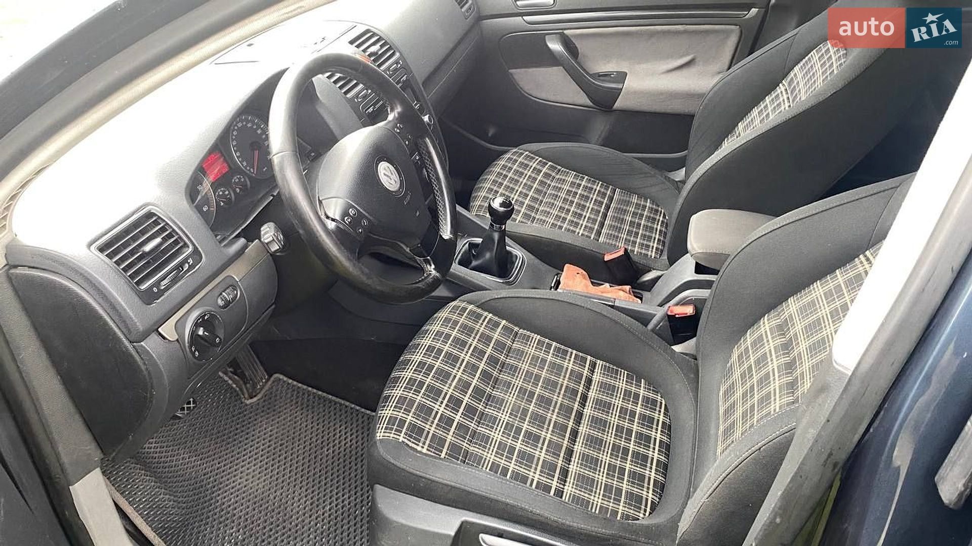 Volkswagen Golf 2005 VIN WVWZZZ1KZ6W001283 фото оголошення 6 з 11