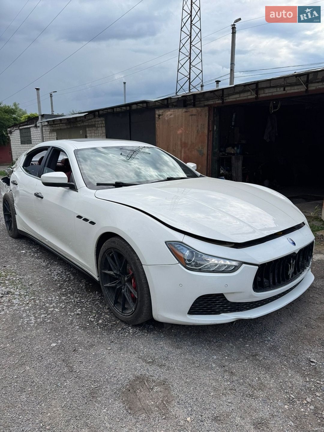 Maserati Ghibli 2016 VIN ZAM57RTL4H1218990 фото оголошення 4 з 18