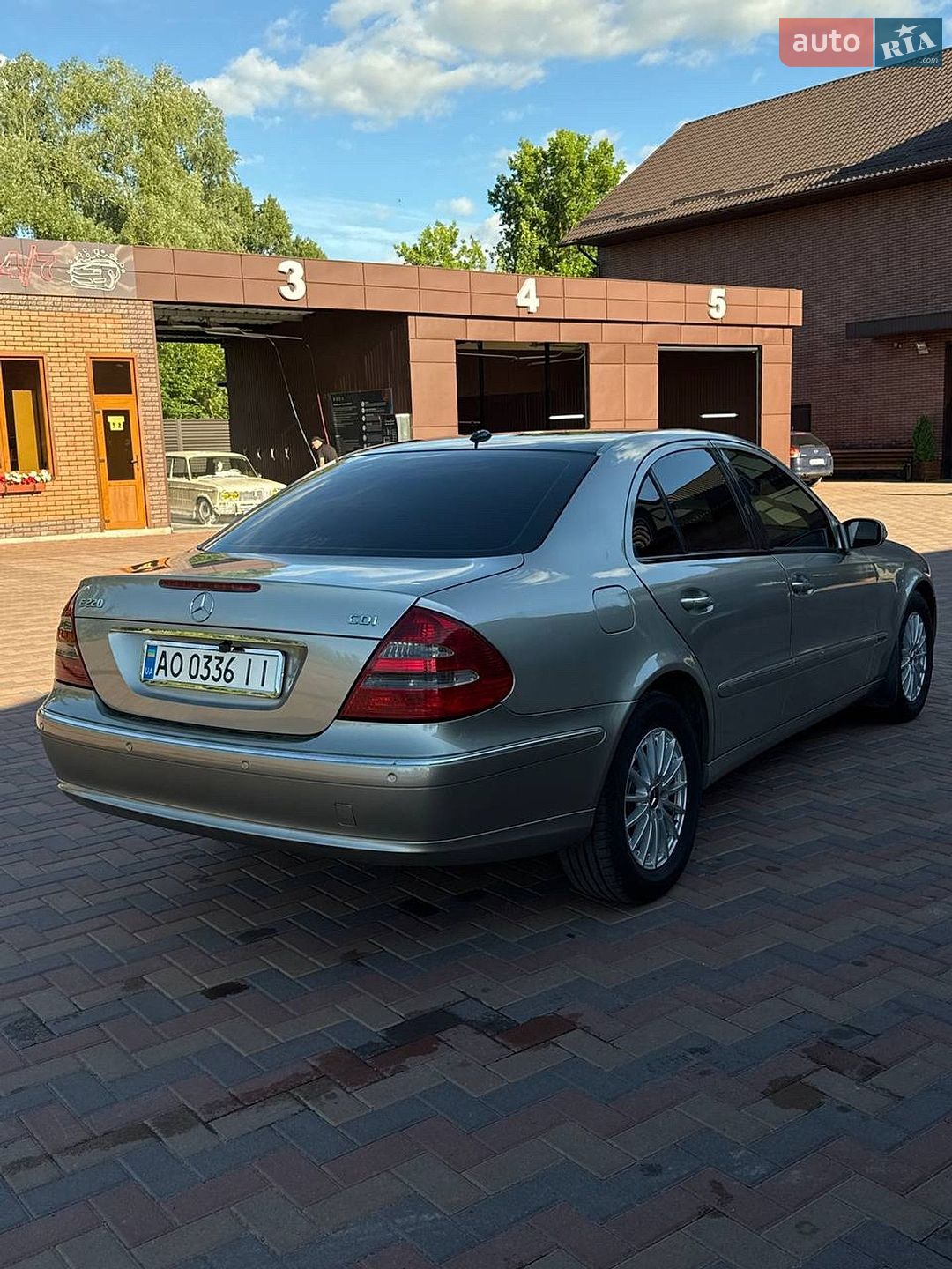 Mercedes-Benz E-Class 2005 VIN WDB2110061A750100 фото оголошення 4 з 10